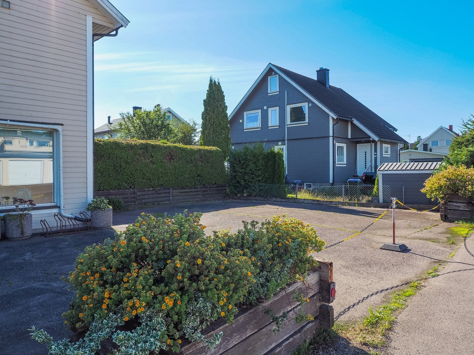 Godt med parkering på fremsiden mot Grønligata Galleribilde