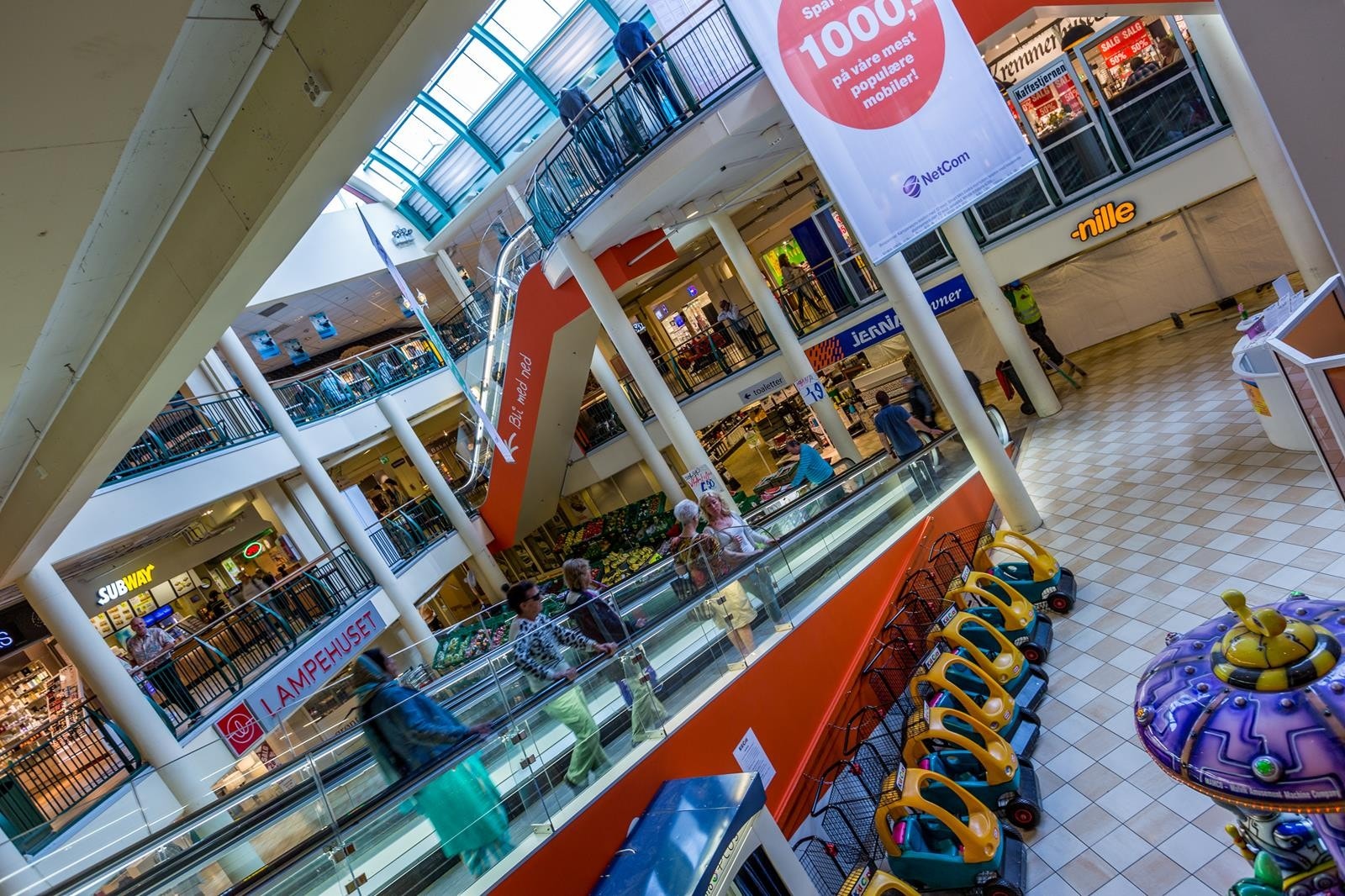 Stovner Senter med alt av servicetilbud i umiddelbar nærhet Galleribilde