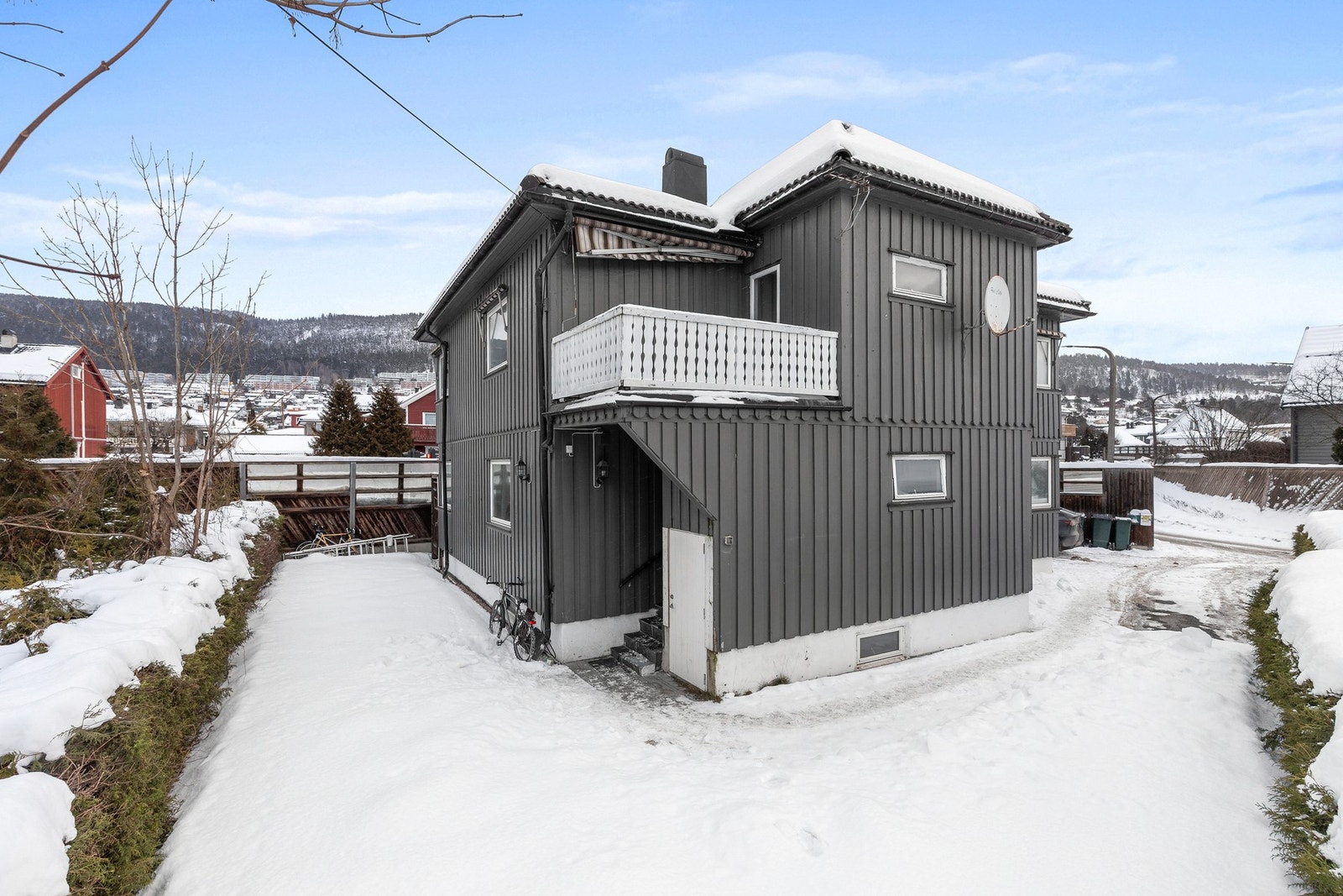 Ida Schjølberg v. EIE eiendomsmegling ønsker velkommen! Galleribilde