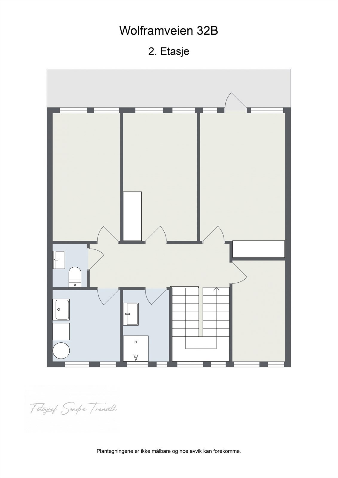 Planløsning 2.etg.: bad, vaskerom, toalettrom, 3 soverom, hvorav tilkomst til overbygget terrasse fra det ene, samt innvendig bod/gjesterom. Galleribilde