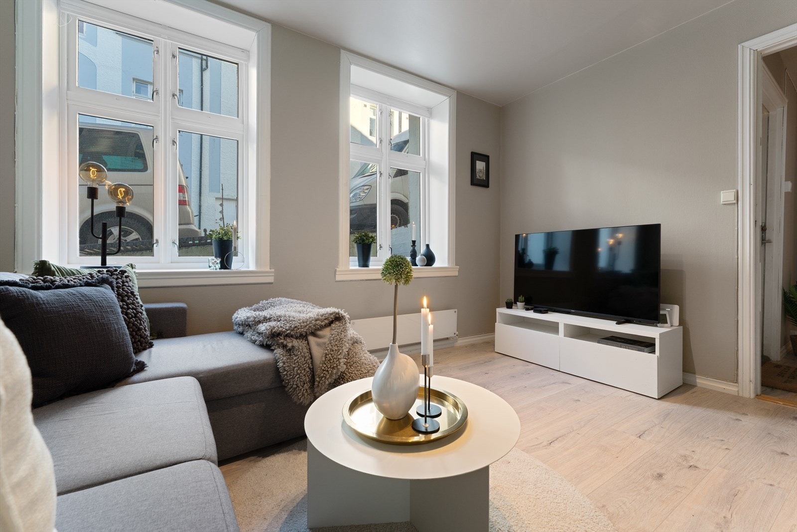 Lyst og oen stue. Galleribilde