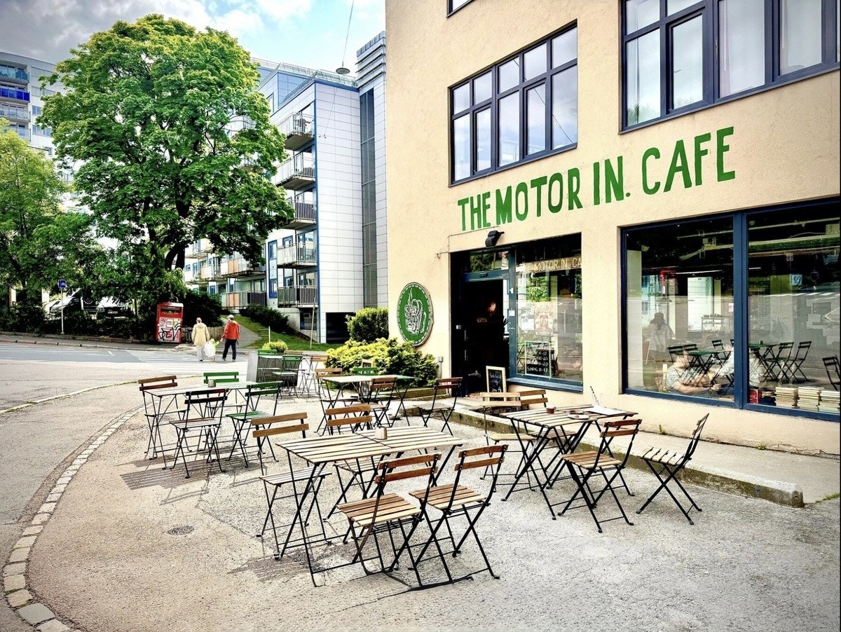 Motor In Café i umiddelbar nærhet. Galleribilde