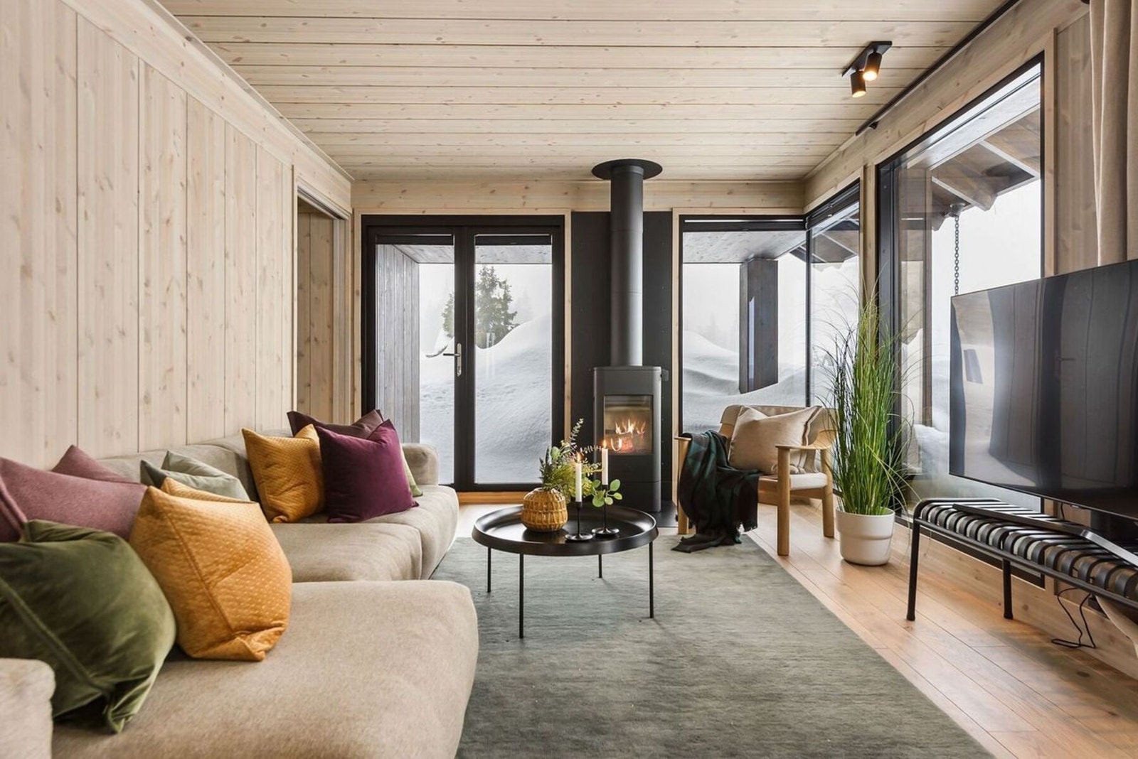 Stue i modell Vy23ATH. Foto fra en oppsatt hytte. Galleribilde