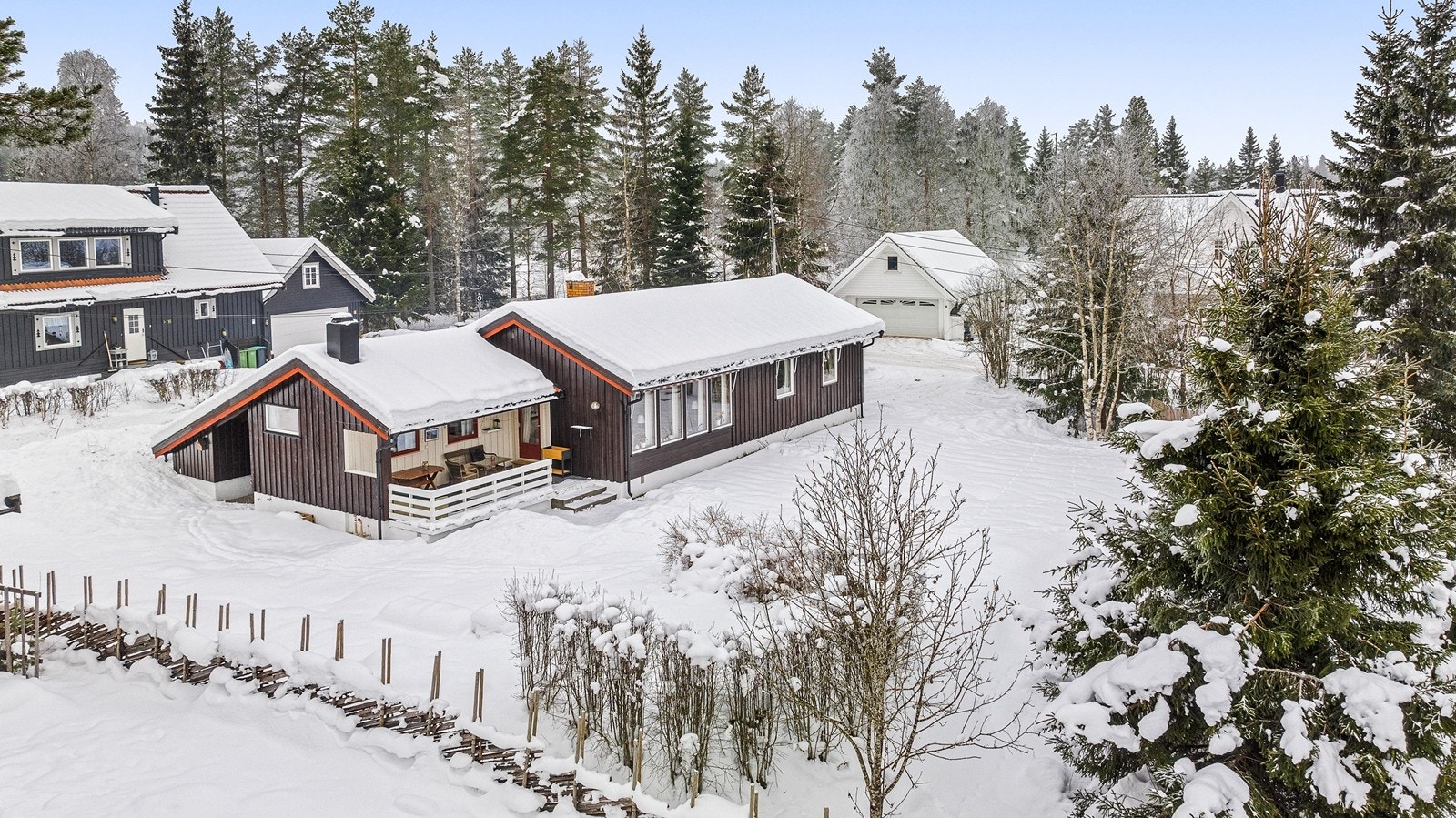 Krogsveen v/ Emilio de Paoli Dunne | Dambakken 10 Galleribilde