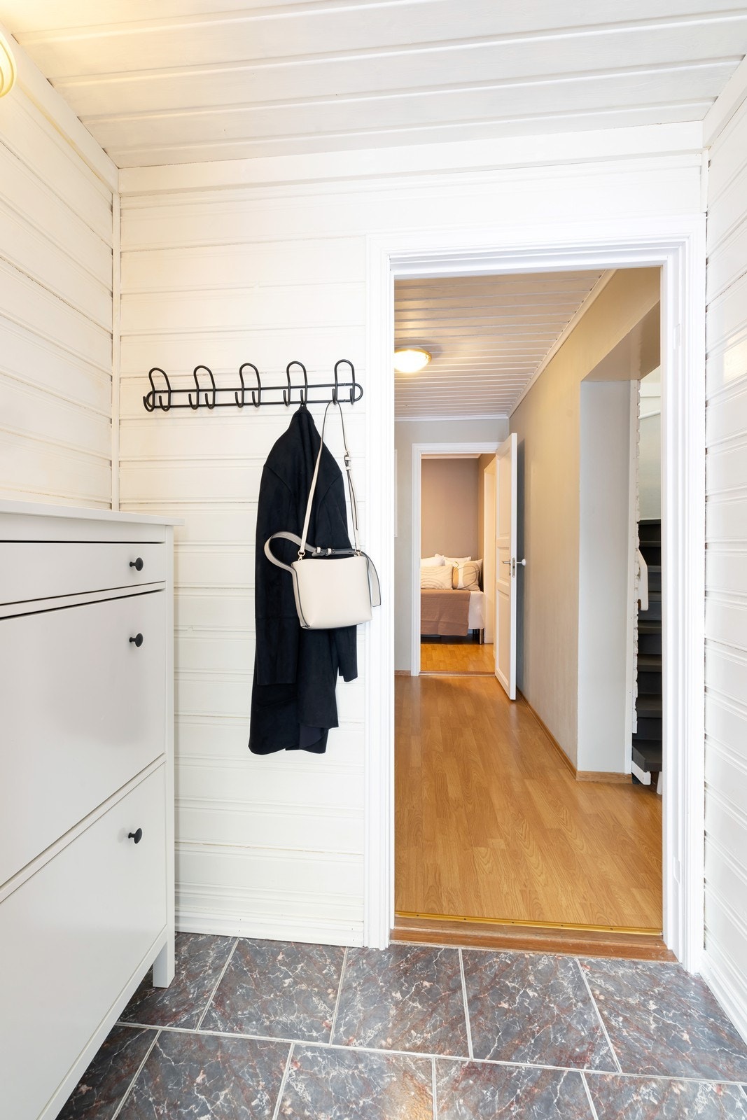 Gang/entré med oppbevaringsmuligheter Galleribilde