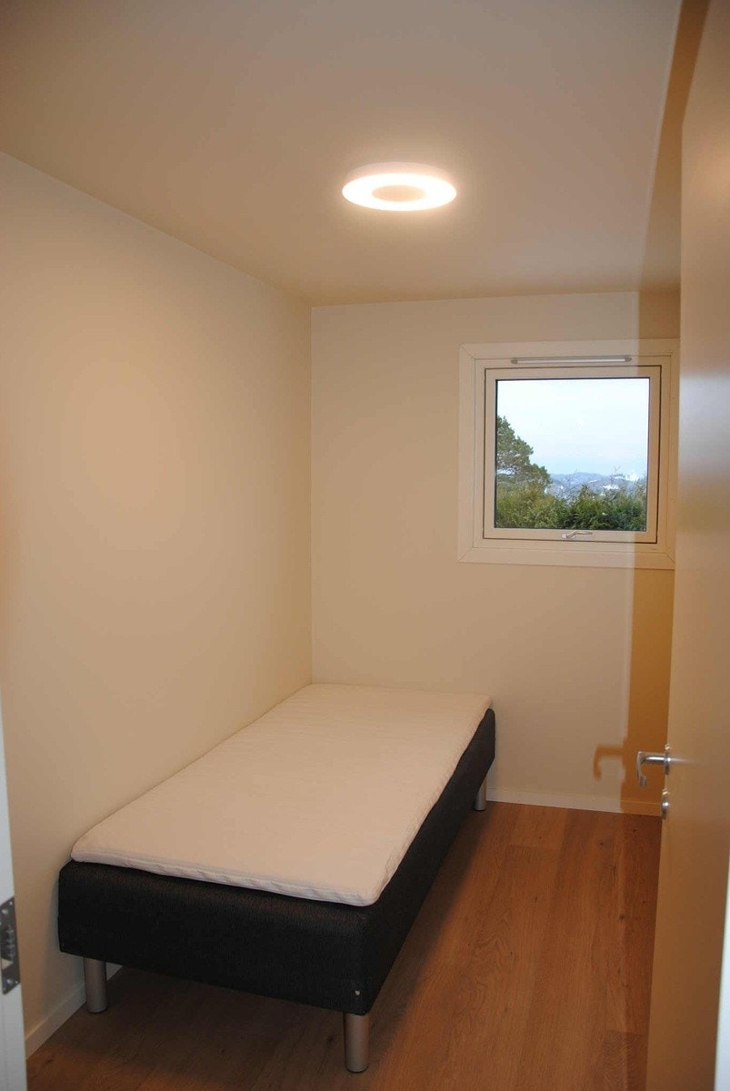 2. Soverom med enkeltseng og utsikt Galleribilde