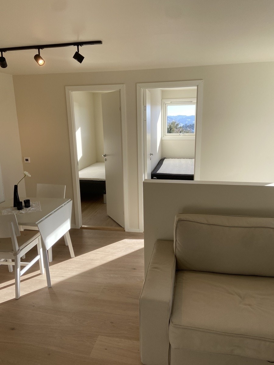 Bilde fra stua inn mot soverommene Galleribilde