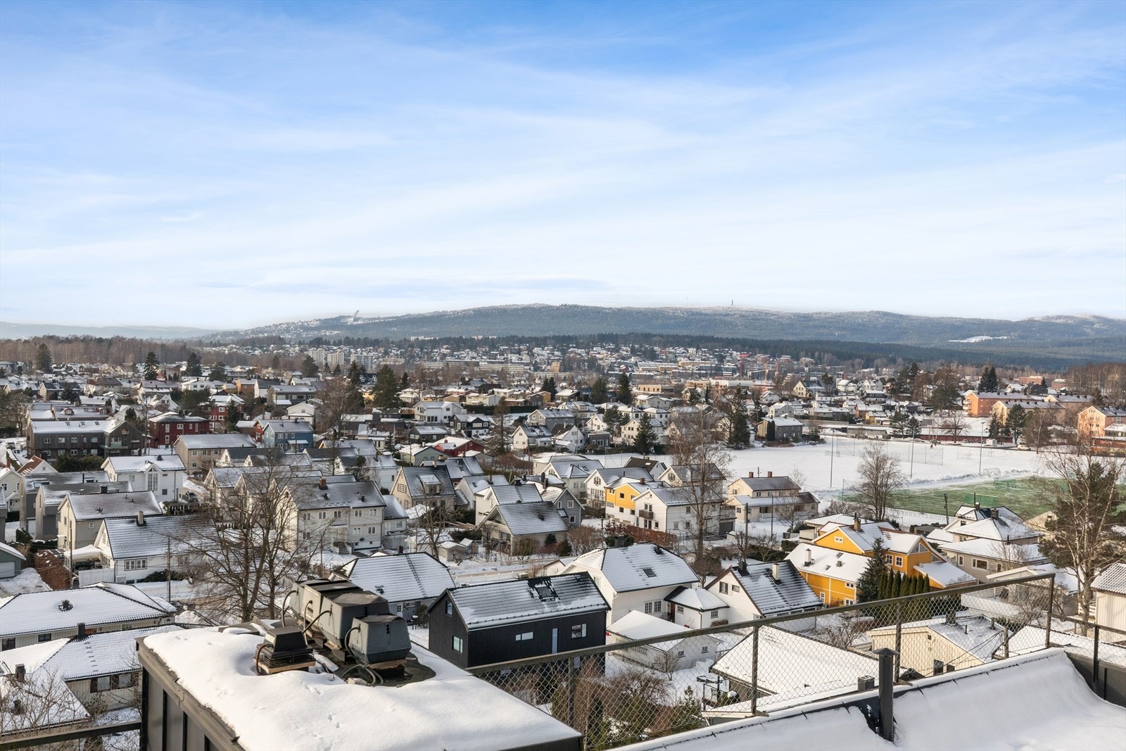 Her kan du nyte varme sommerdager, lange kvelder og panoramautsikten. Galleribilde
