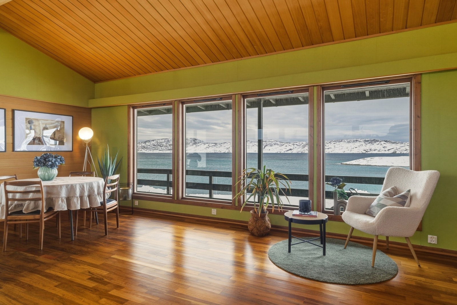 Flott utsikt mot innseilingen til Bodø havn. Galleribilde