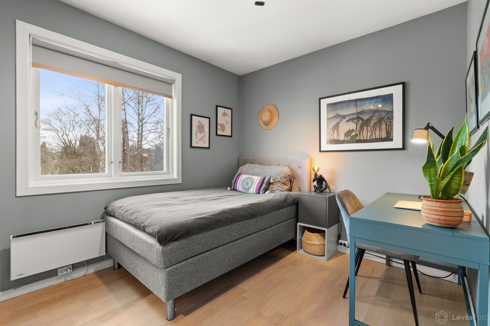 Det tredje soverommet har god plass til seng, skrivepult og oppbevaring. Galleribilde