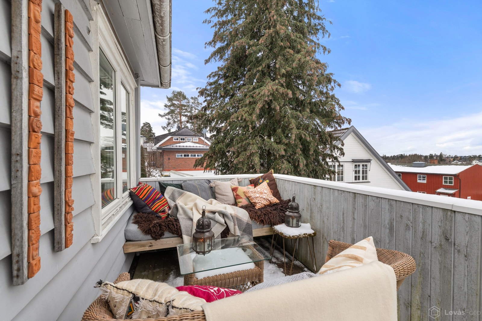 Vestvendt balkong på 10 kvm med adkomst fra to soverom, et fint sted å nyte ettermiddagssolen. Galleribilde