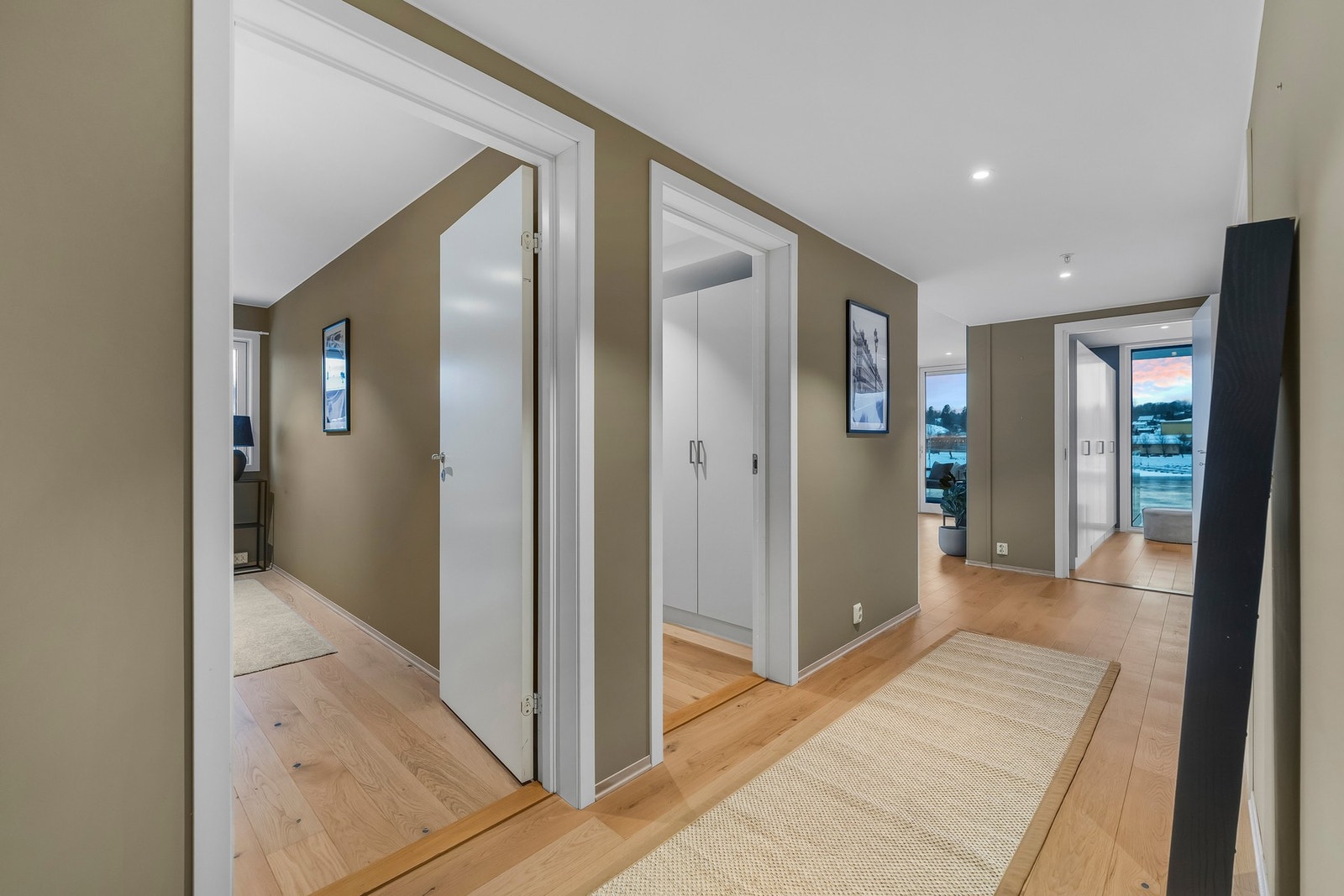 Mot soverom 2 og 3. Galleribilde