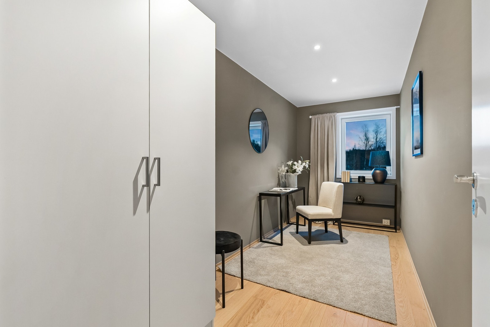 Alle soverommene vender mot rolige omgivelser og gir et behagelig sted å trekke seg tilbake for en god natts søvn. Galleribilde