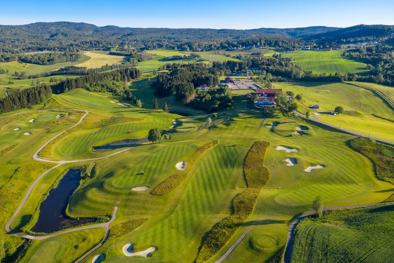 Hauger Golf ligger en kort kjøretur fra leiligheten. Galleribilde