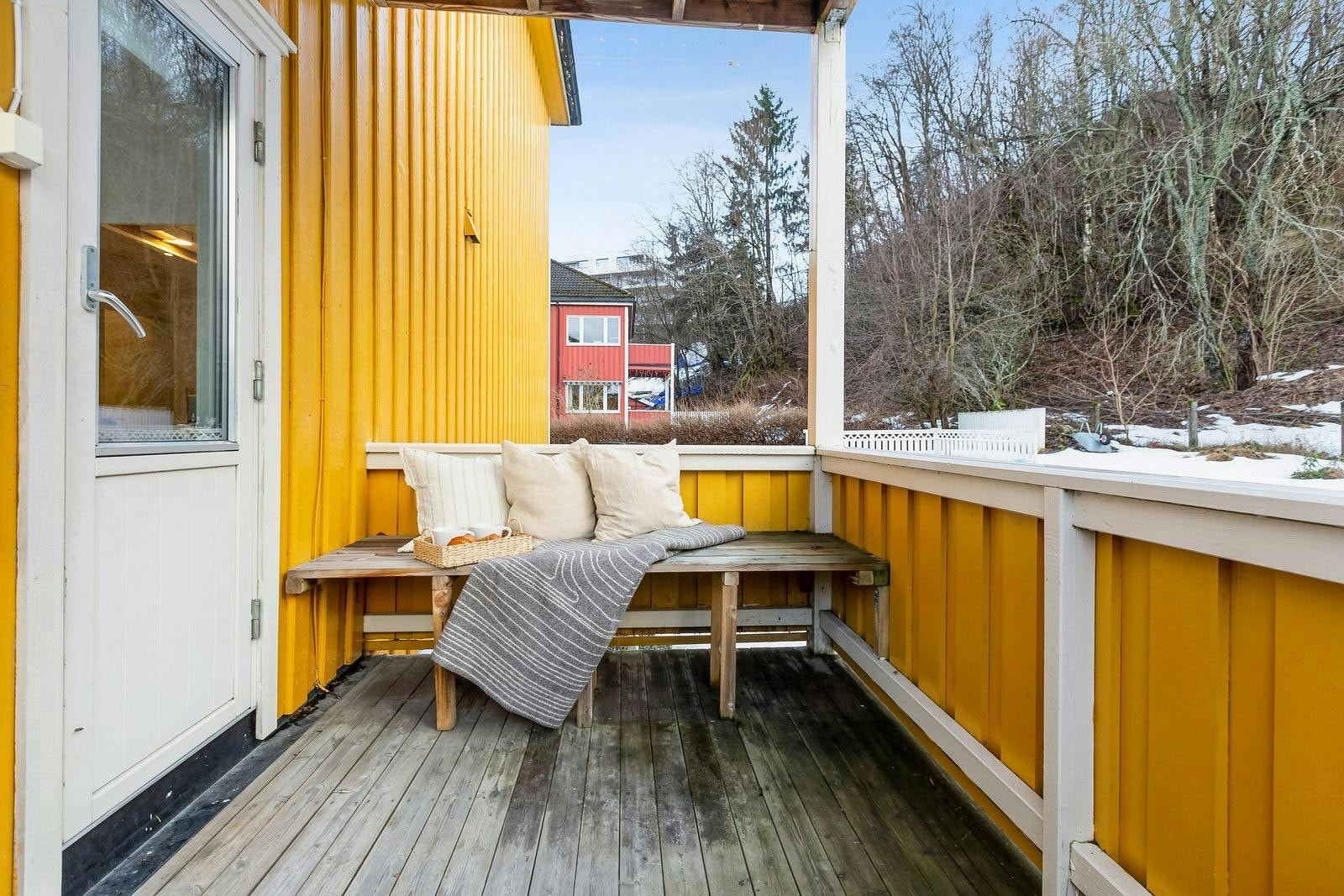 Egen balkong med gode solforhold Galleribilde