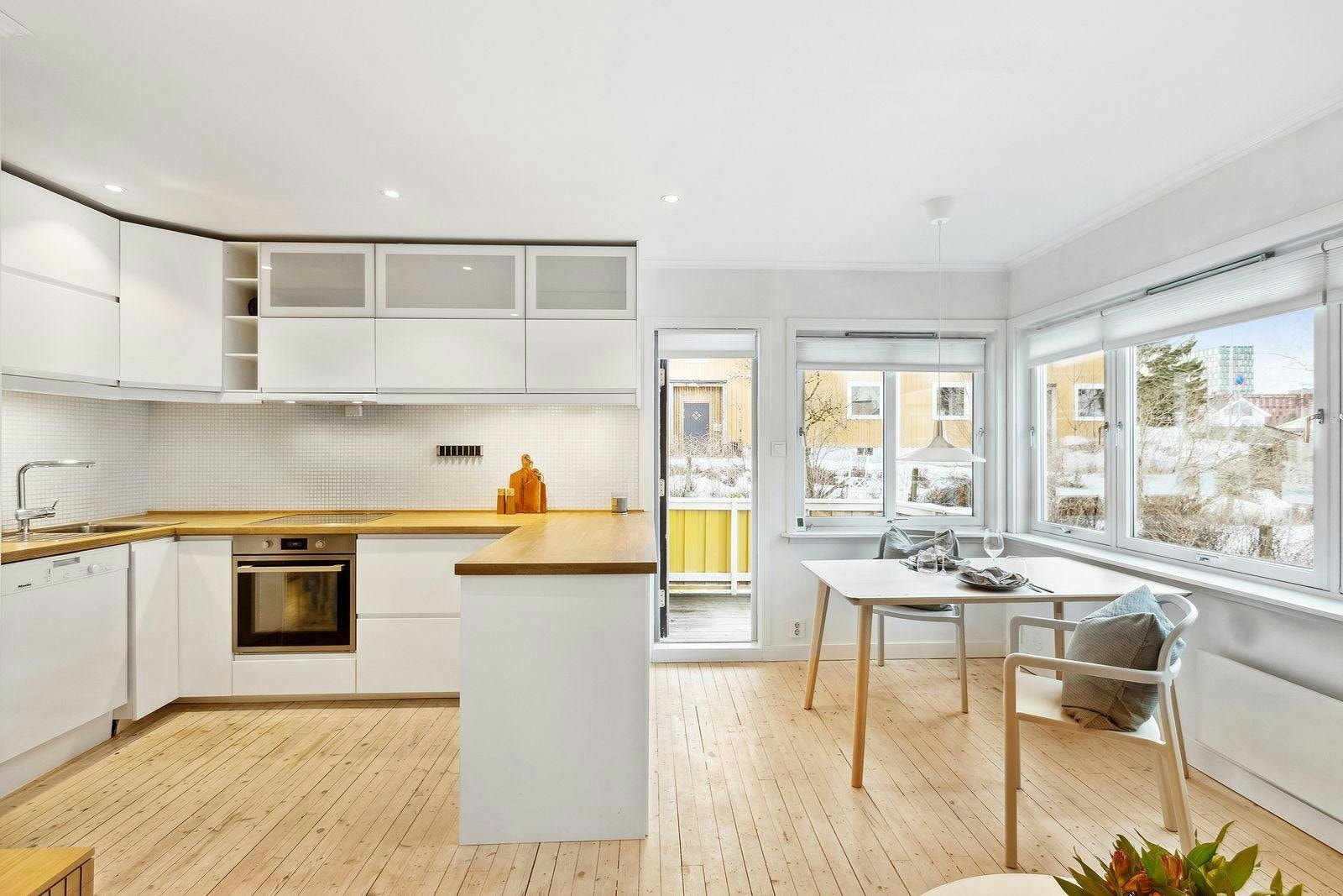 Leies ut fult møblert og har sentral beliggenhet Galleribilde