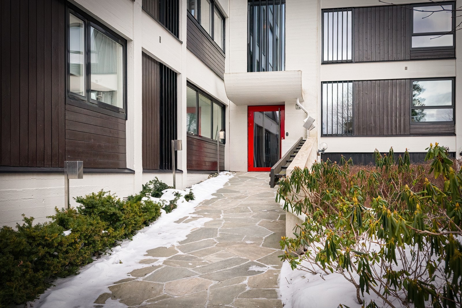 Inngangsparti Gregers Grams vei 33 Galleribilde