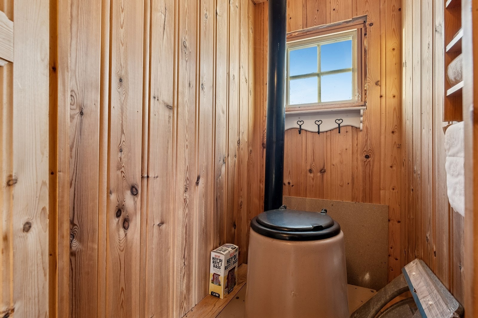 Boden har også utedo med biotoalett og utvendig tømming. Galleribilde