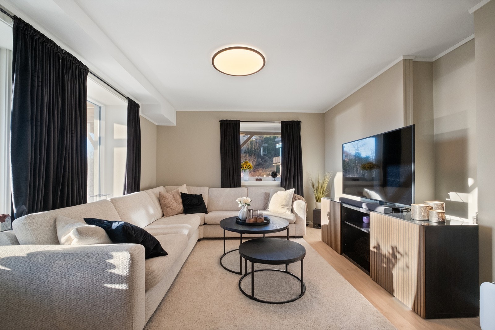 Stue i underetasje Galleribilde