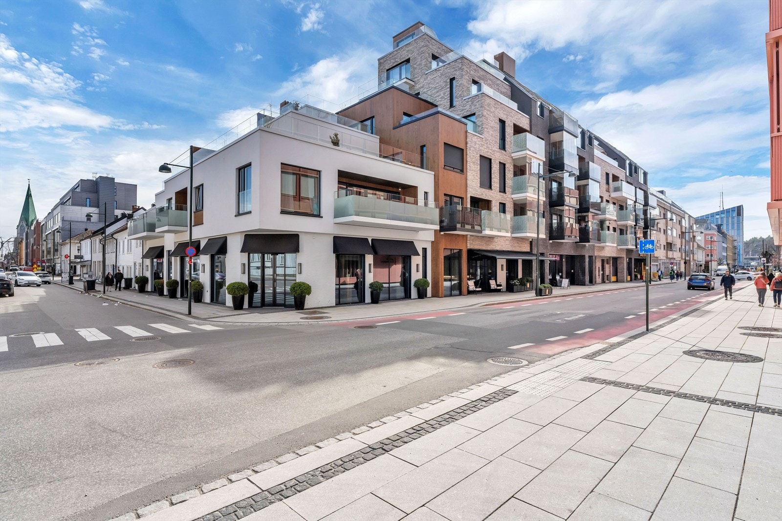 Naturen er også tett på med Baneheia og Odderøya som byr på flotte turområder, badeplasser og lysløyper Galleribilde