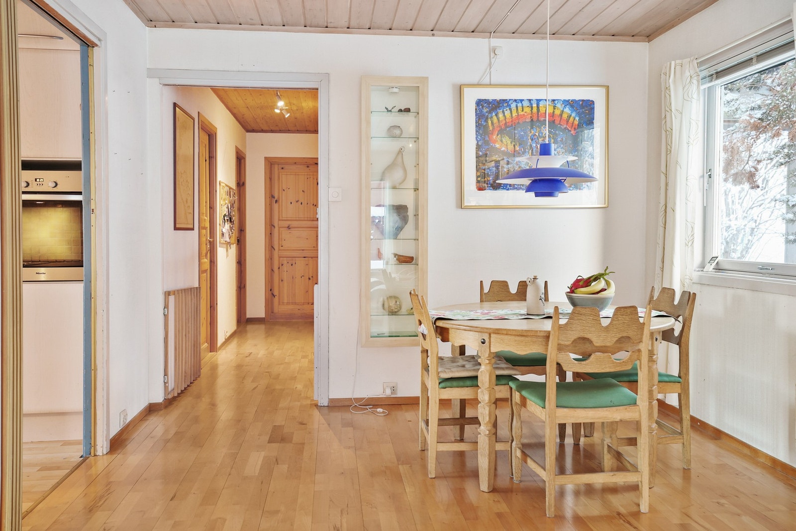 Et naturlig samlingspunkt for hyggelige måltider. Galleribilde