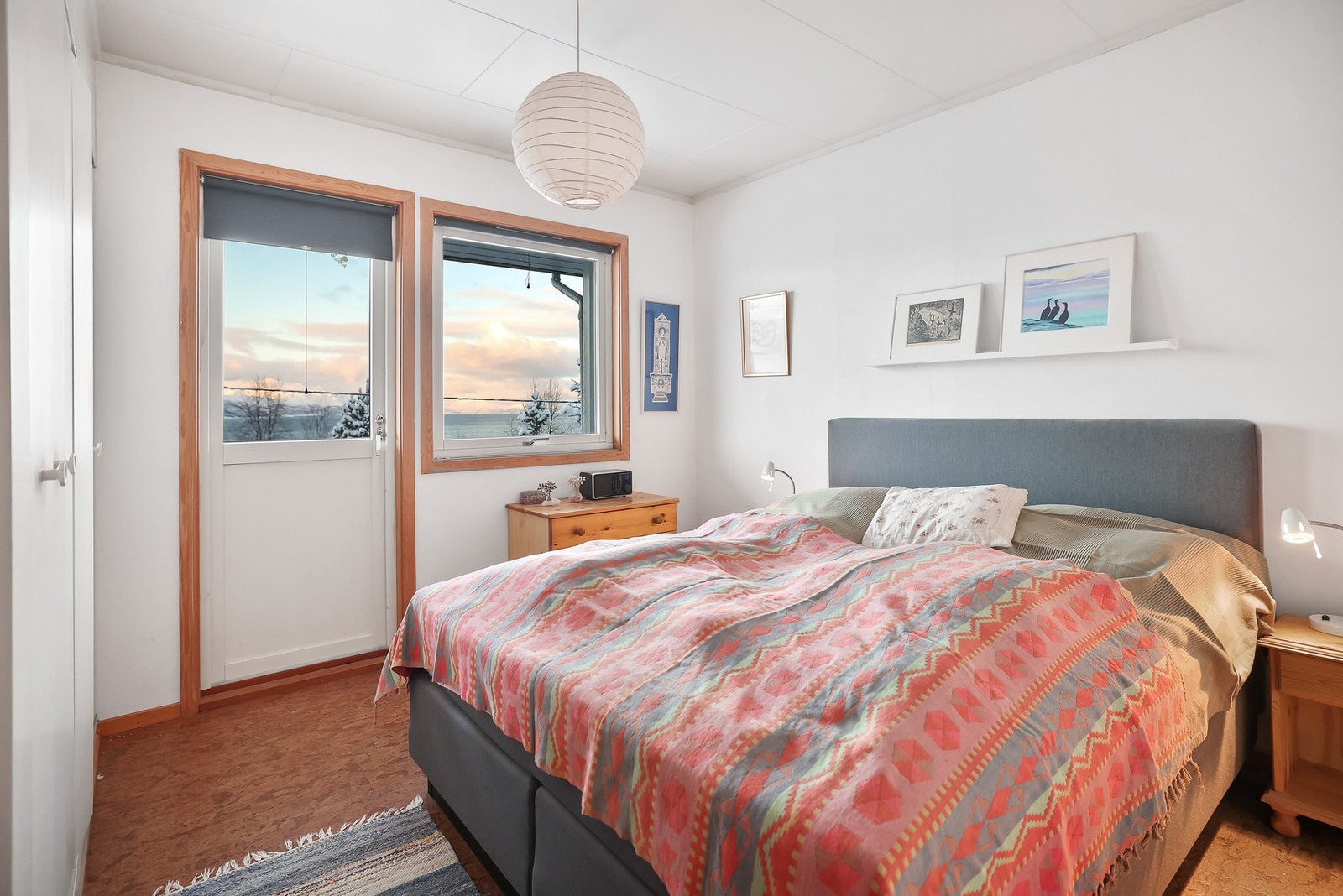 Det er to soverom i hovedenheten. Galleribilde