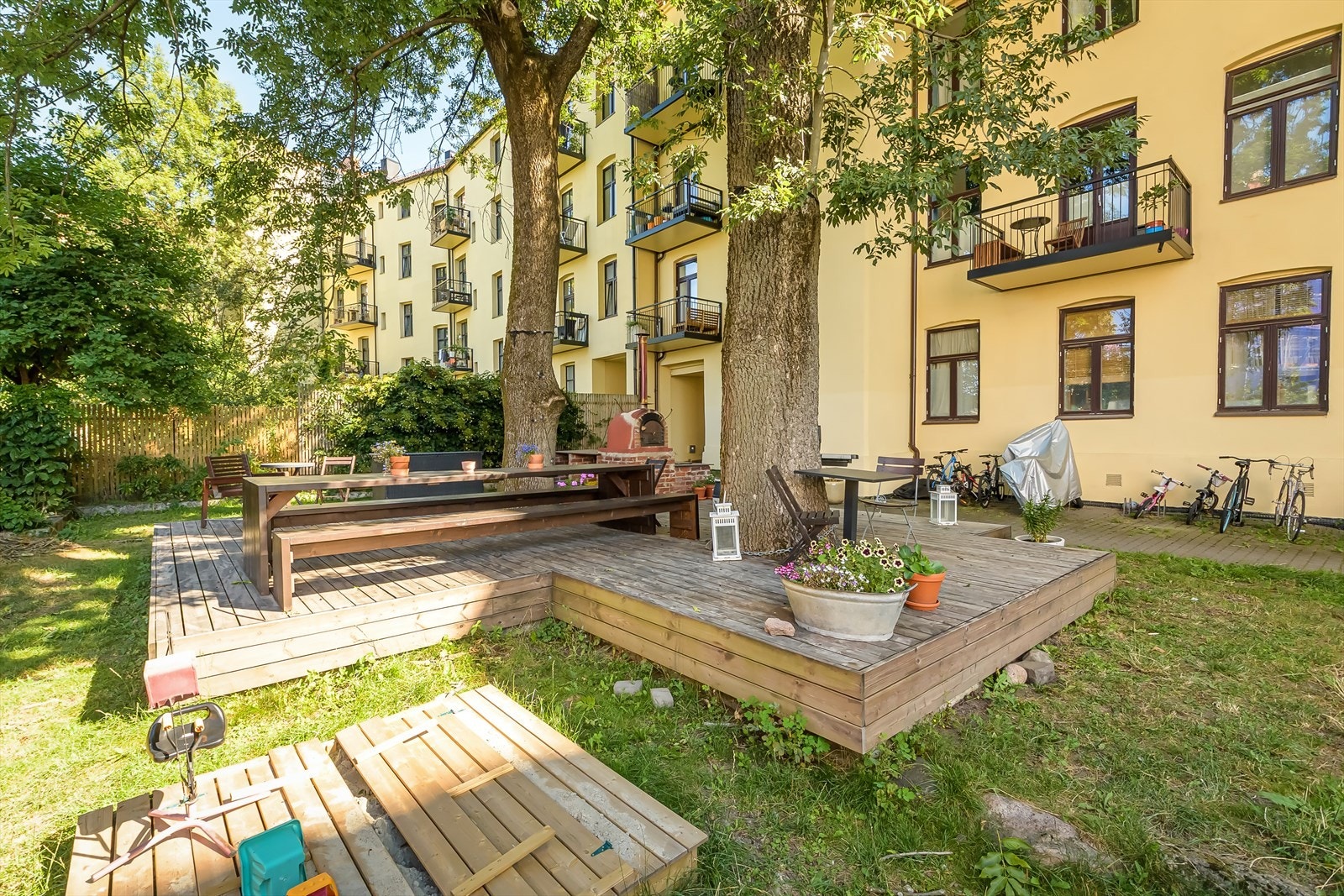 Middelalderparken Borettslag består av 35 andeler med en sjarmernede plassering i Gamle Oslo. Galleribilde