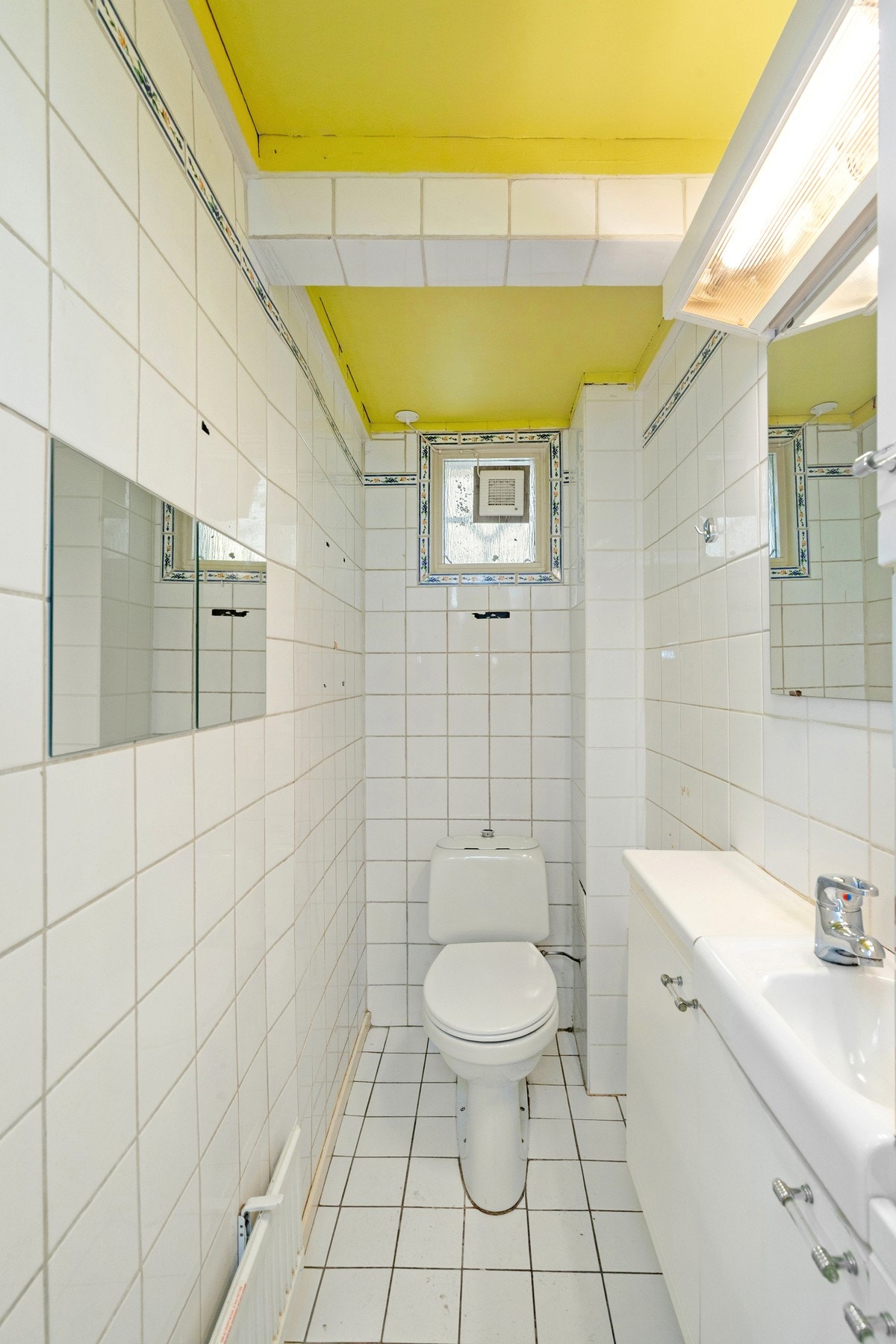 Toalettrom. Galleribilde
