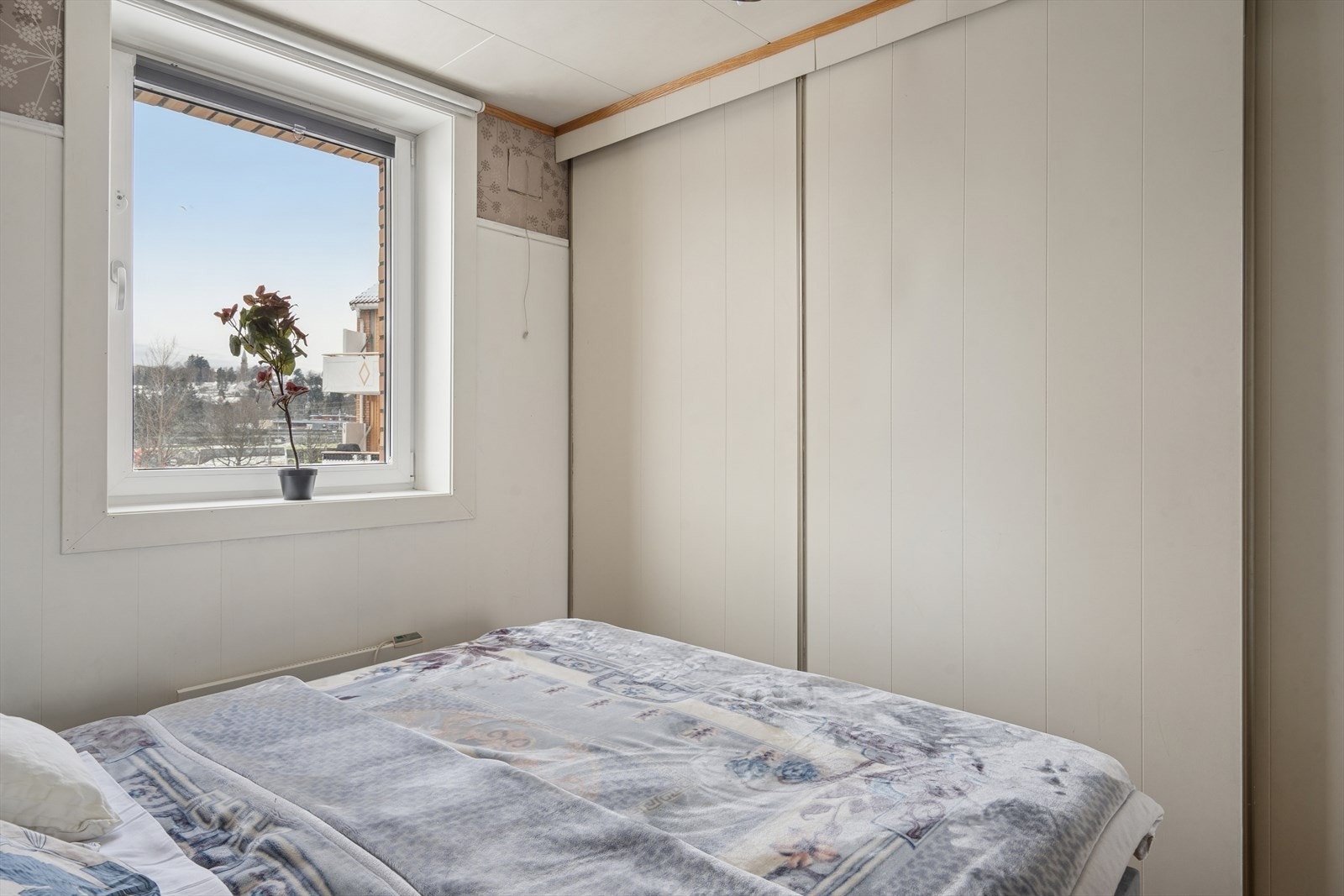 Hovedsoverommet er innredet med garderobe. Galleribilde