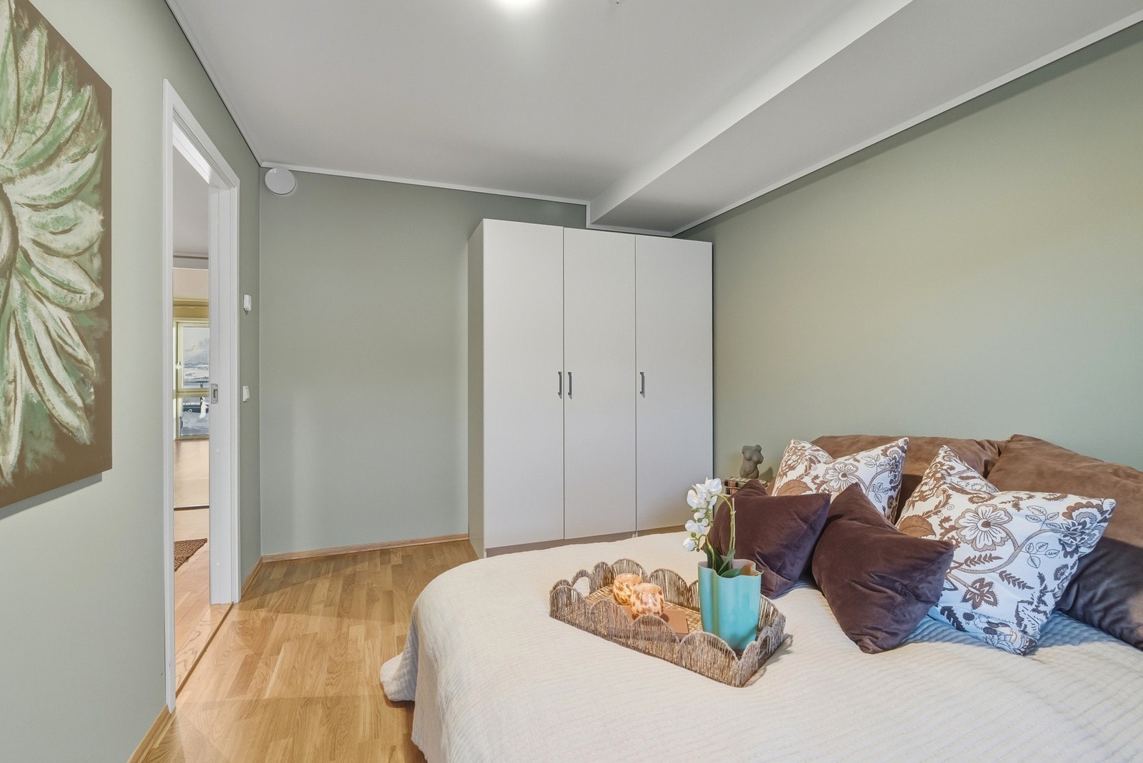 Soverom nr. 1 med garderobeskap Galleribilde