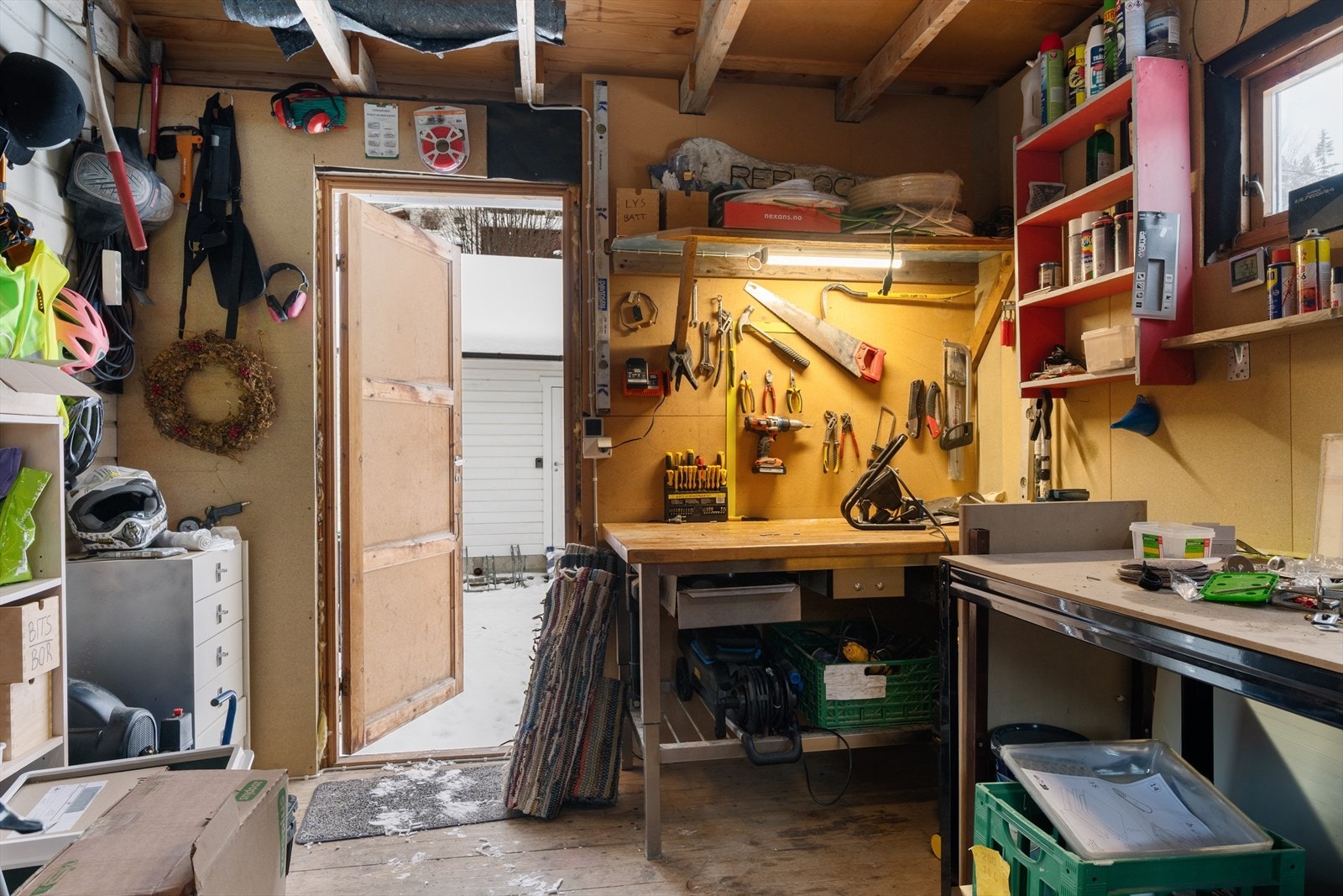 Utvendig bod. Galleribilde