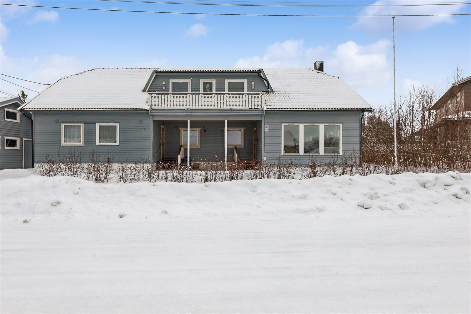 Boligen har en sentral beliggenhet med nærhet til flere barnehager i området. Galleribilde