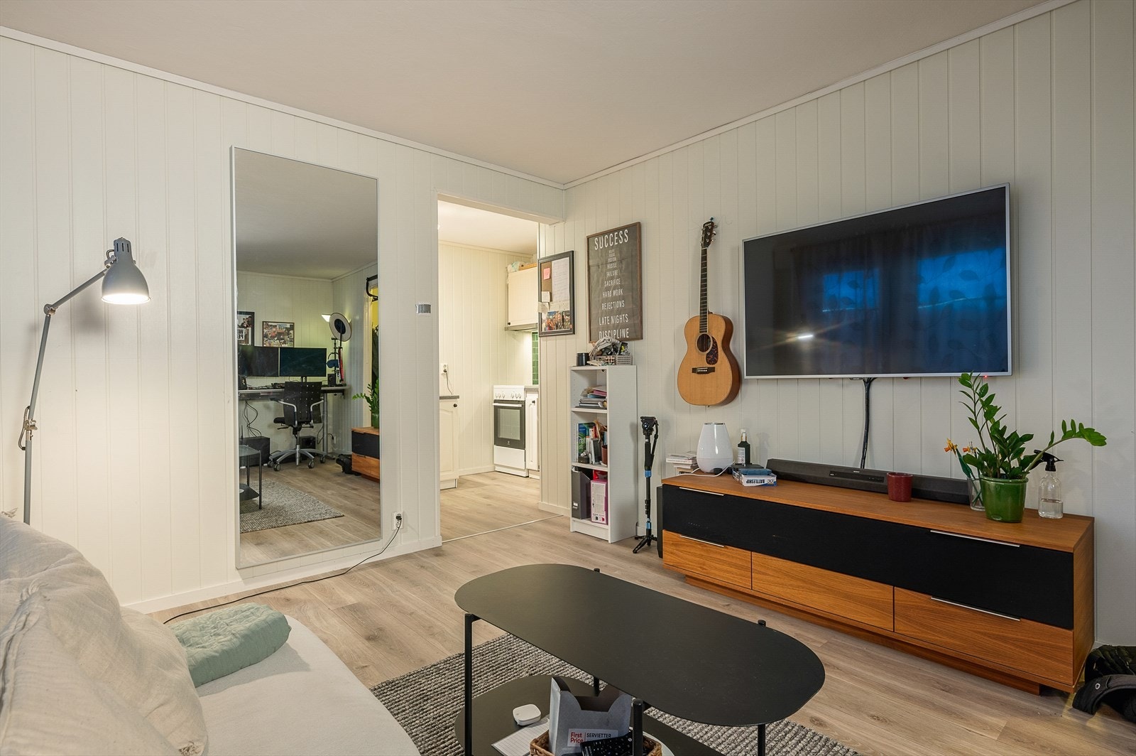 Dette er en herlig andelsleilighet med fine overflater og gode materialvalg. Galleribilde