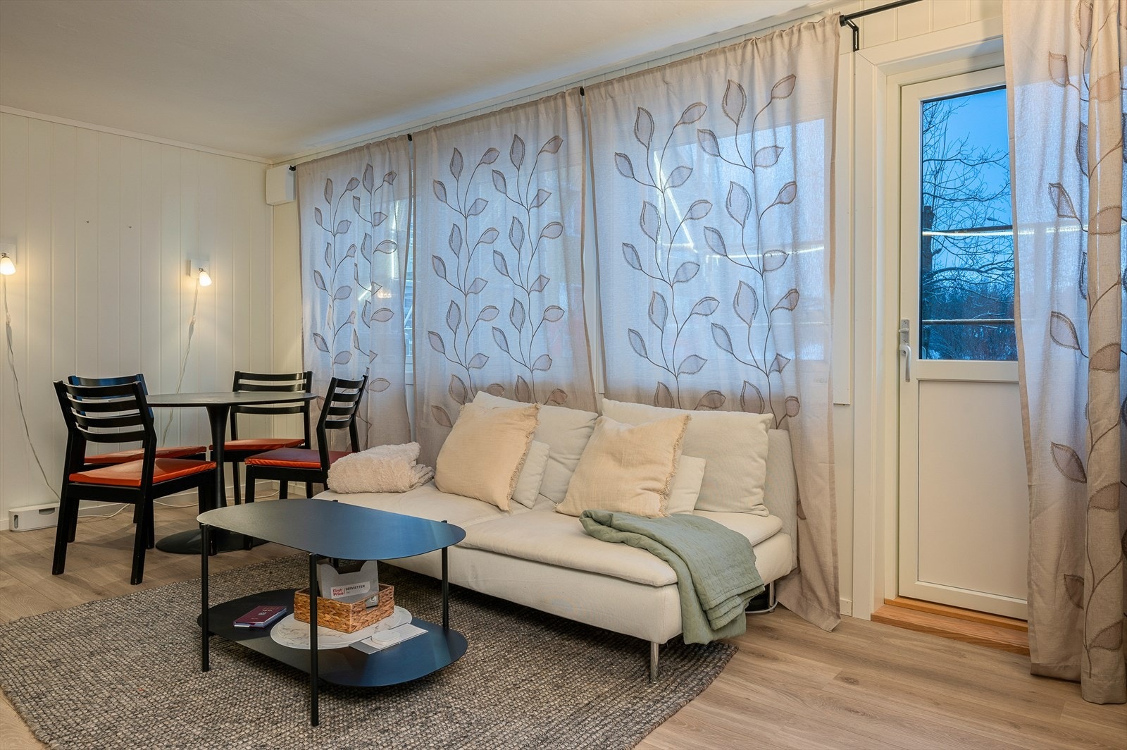 Stuen er totalt på 19 kvm Galleribilde