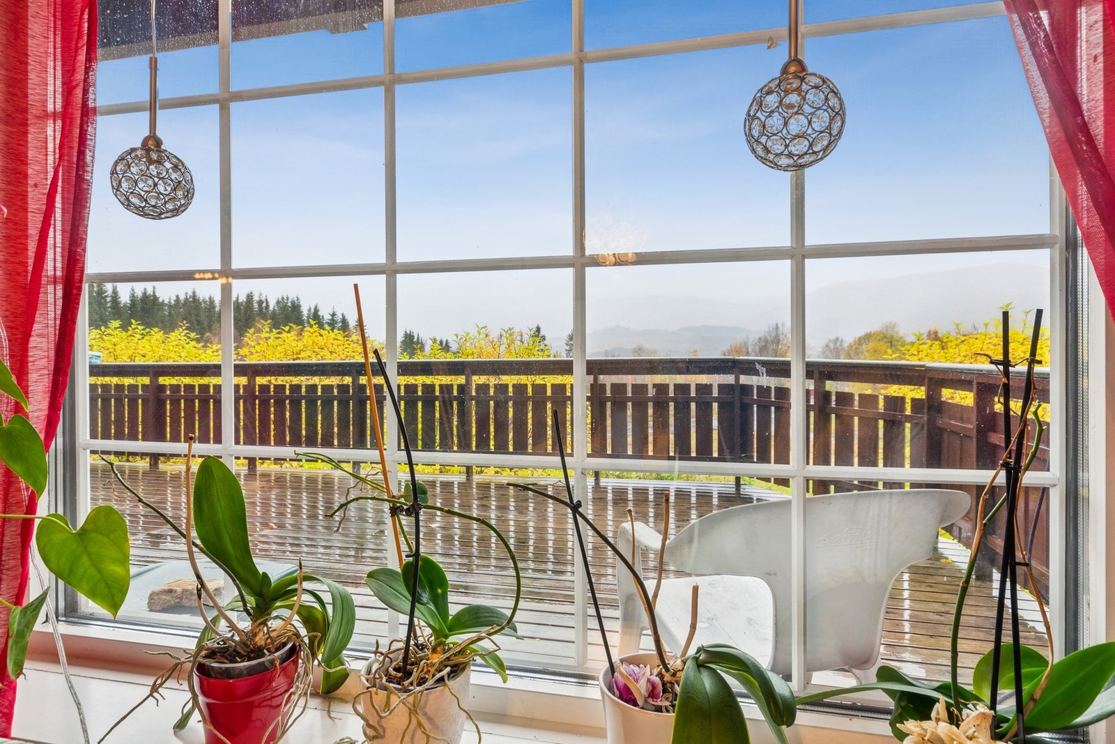 Her er det utgang til en romslig balkong med ettermiddag -og kveldssol. Galleribilde