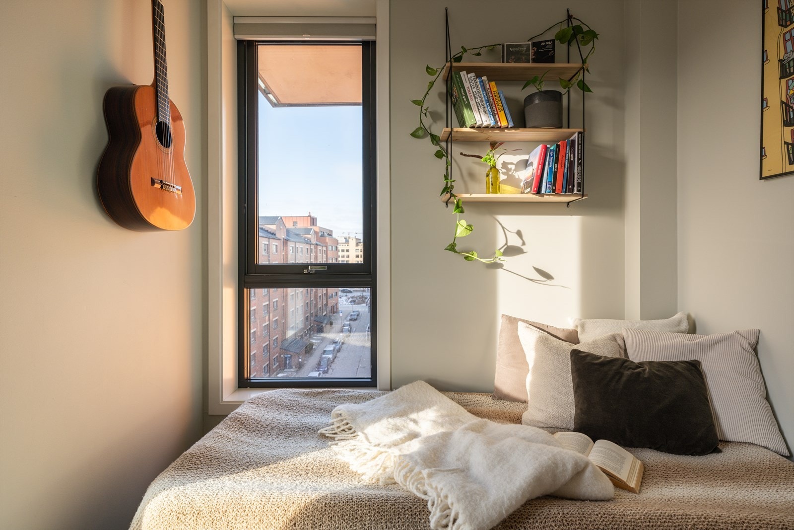 Det andre soverommet er ideelt som barnerom, gjesterom eller kontor. Galleribilde