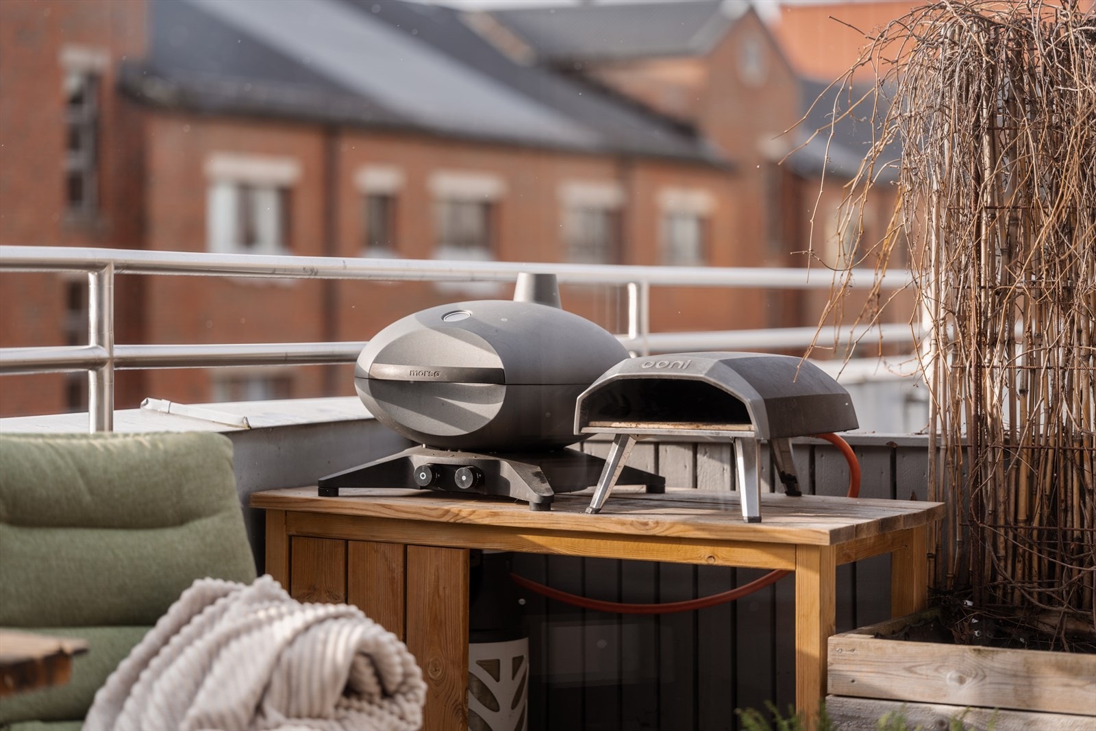 Her er det god plass for utekjøkken og sosiale sammenkomster. Galleribilde