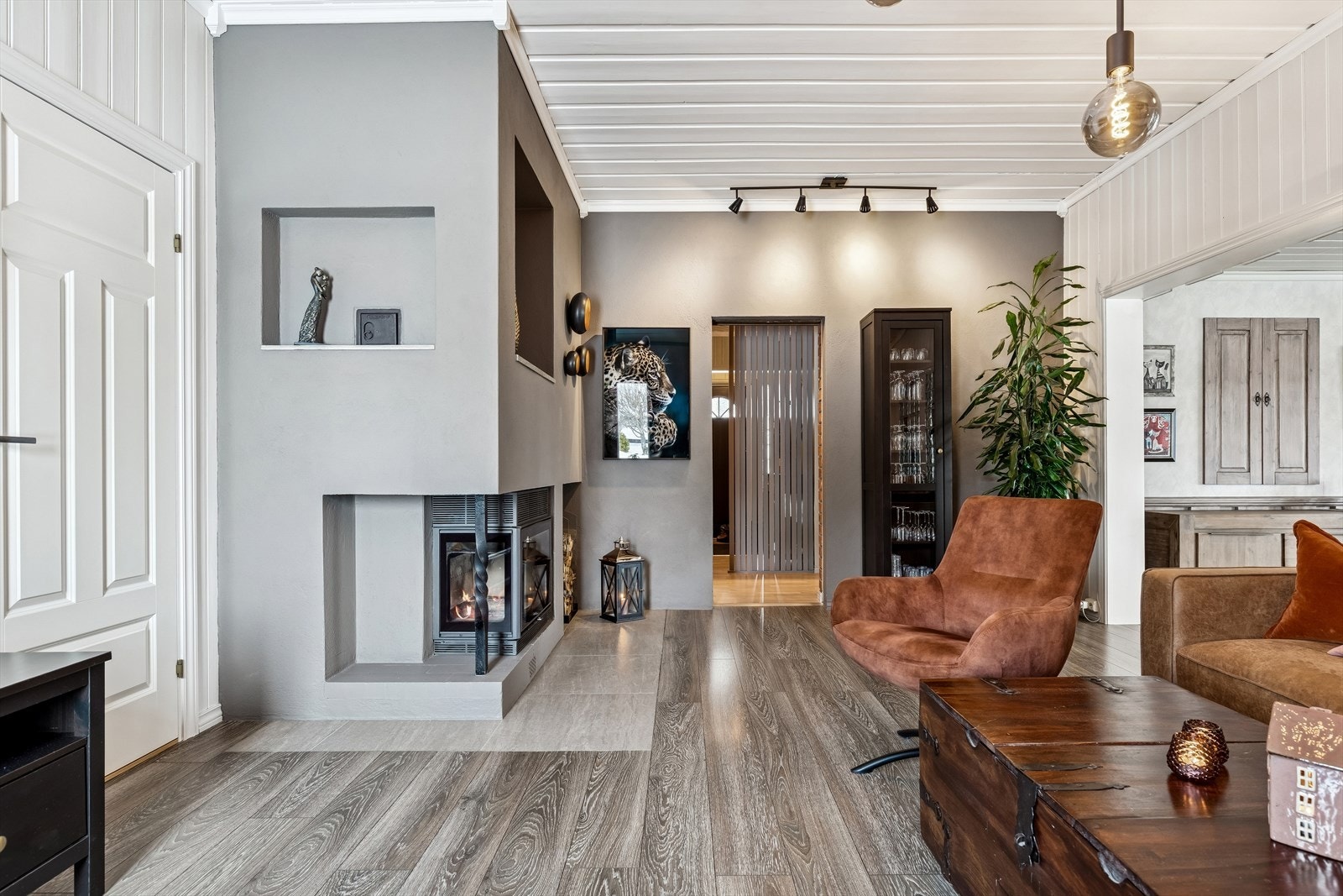 Peis med innsats fra 2011 er både et dekorativt innslag og bidrar med god varme og atmosfære. Galleribilde