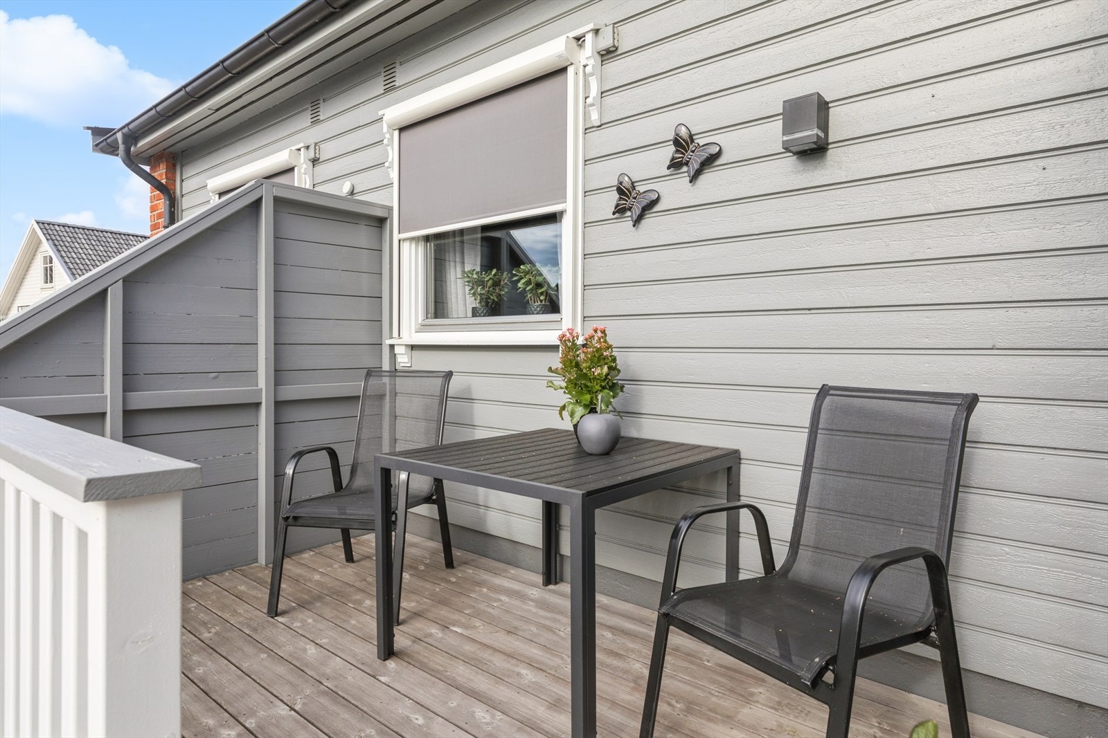 I tillegg til hovedterrassen finnes en terrasse på 6 m² mot øst. Galleribilde