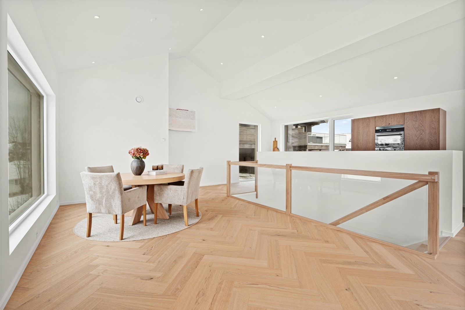 God plass til stort spisebord! Galleribilde