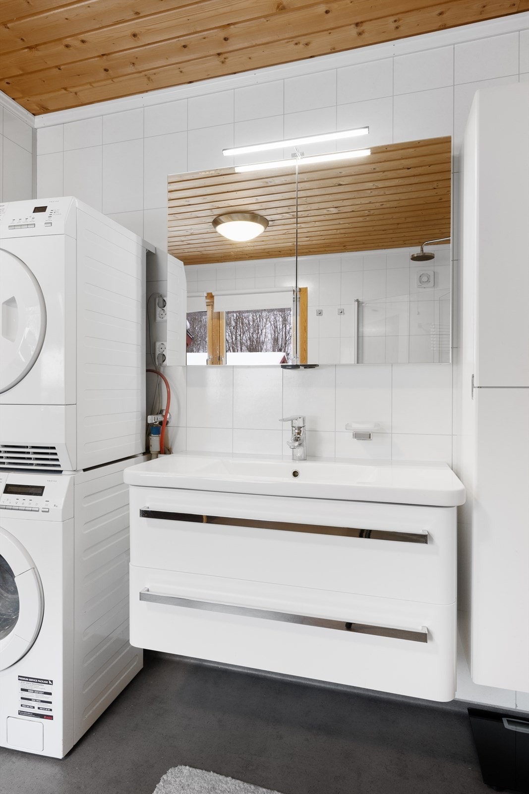 Badet har i tillegg opplegg og plass til vaskesøyle. Galleribilde