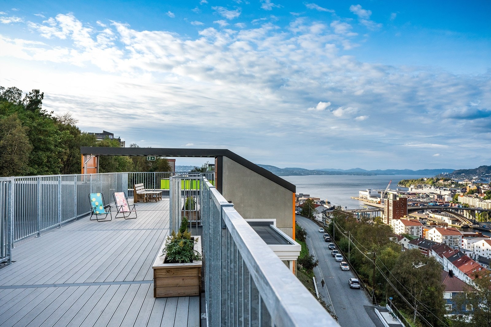 - Stor og flott felles takterrasse til glede for ny eier - Galleribilde