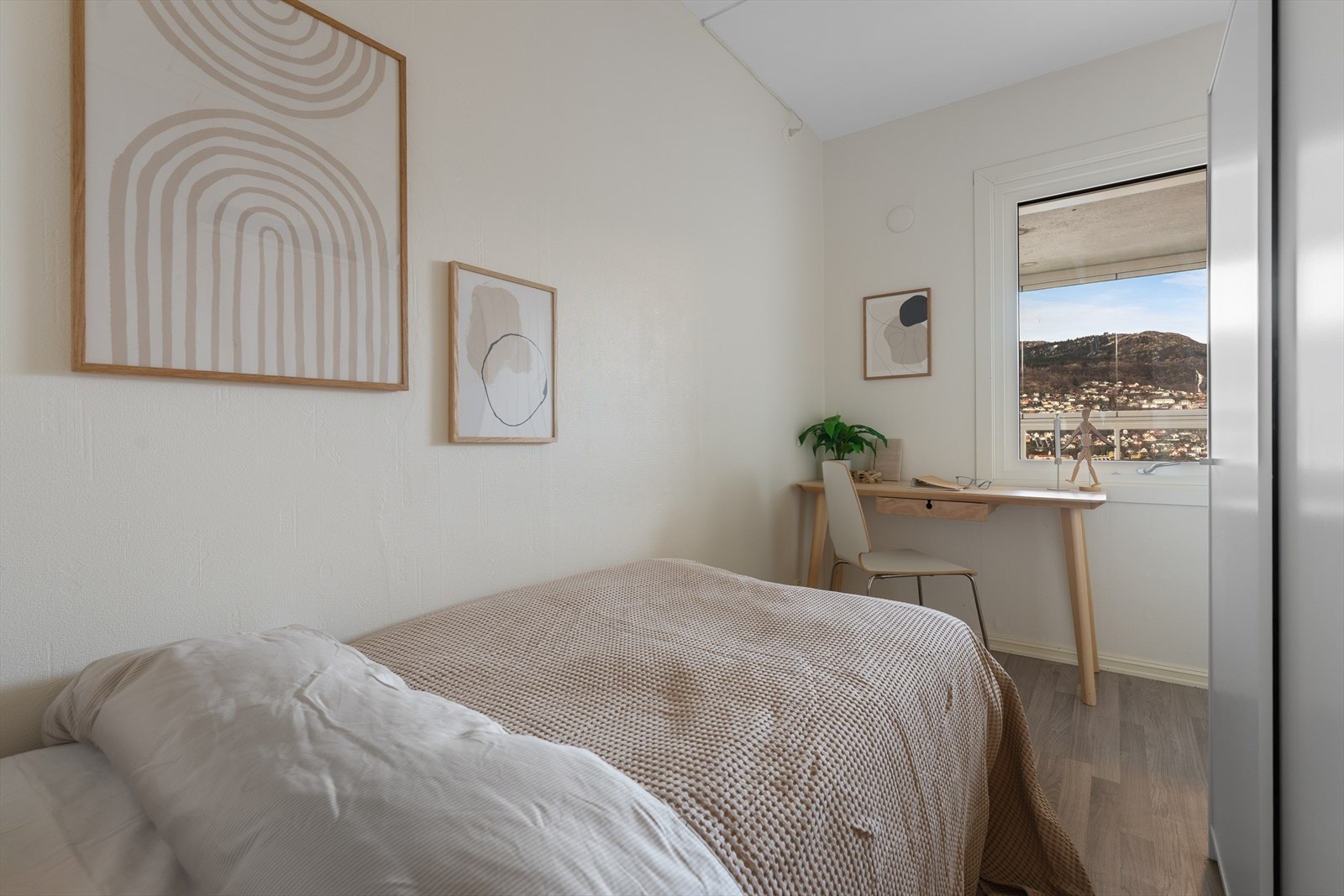 - Soverom tre måler 6,8 m² - Galleribilde