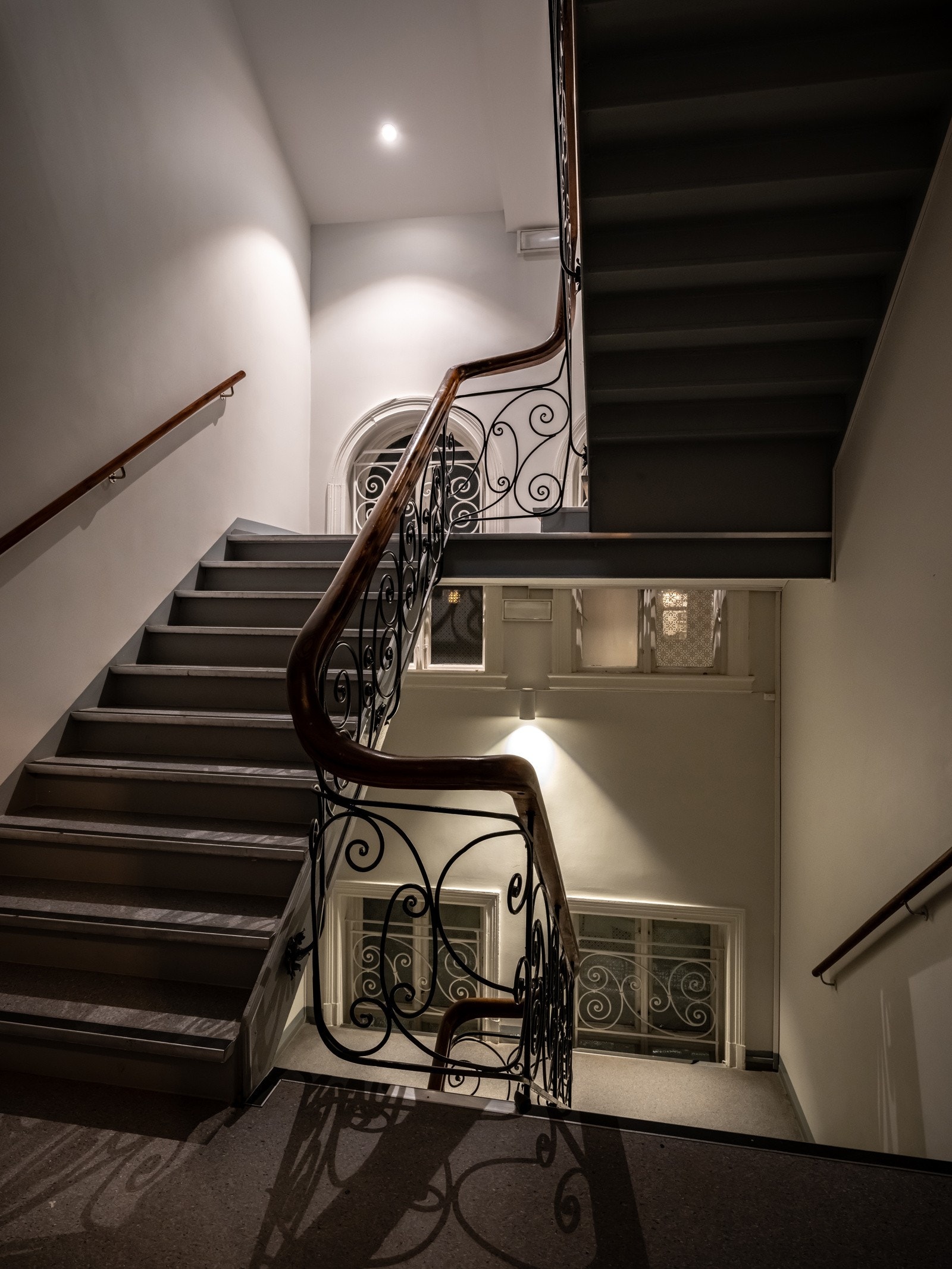 Leiligheten disponerer i tillegg en kjellerbod på 13m² og en bod ved baktrapp på 1m². Galleribilde