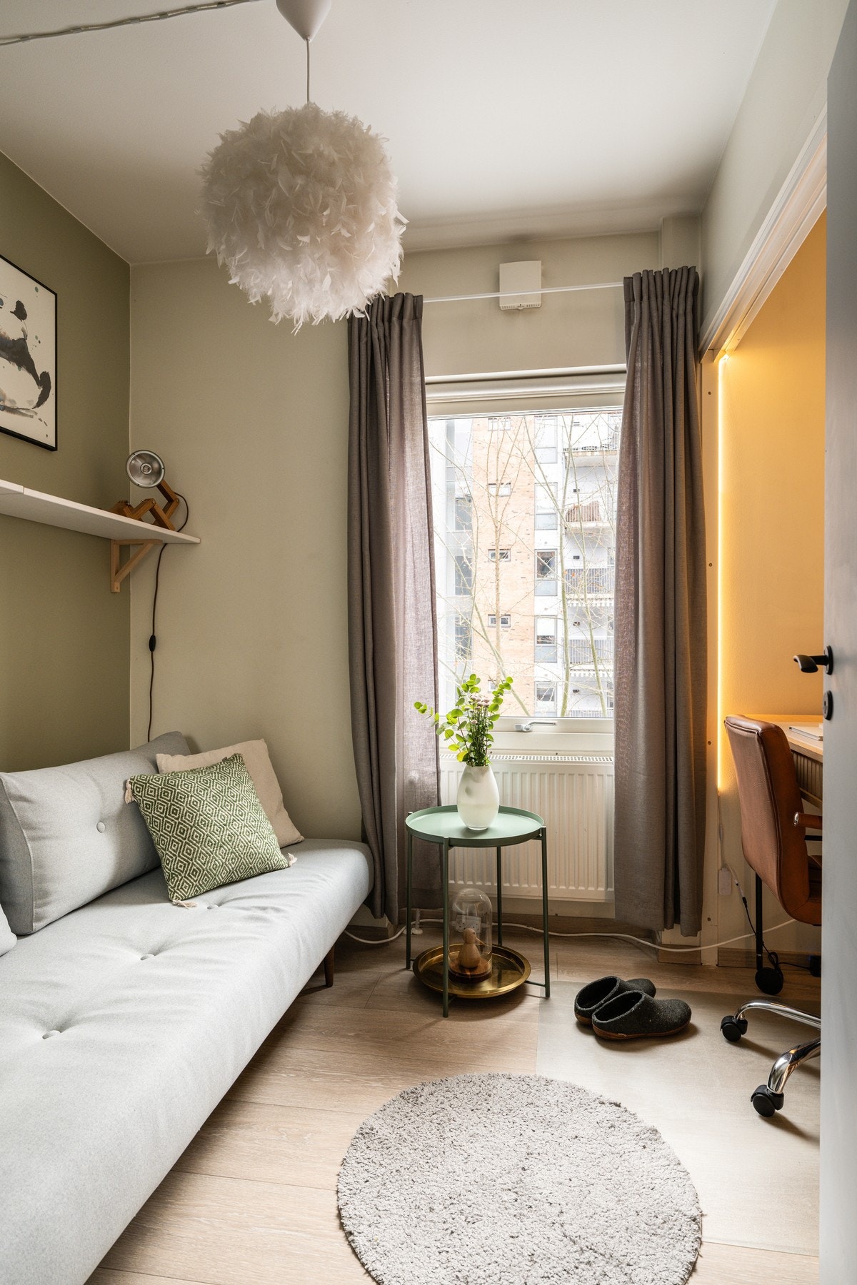 Soverom 2 er et lyst og fint rom som passer perfekt som barnerom, gjesterom eller kontor. Galleribilde