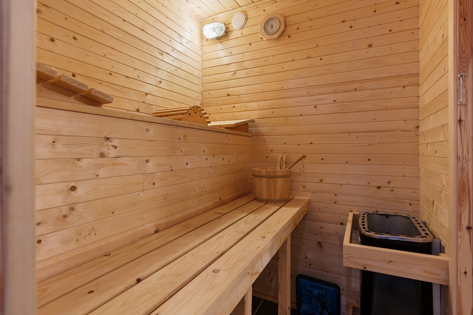 Badstue. - (ikke byggemeldt, avviker fra byggetegninger) Galleribilde