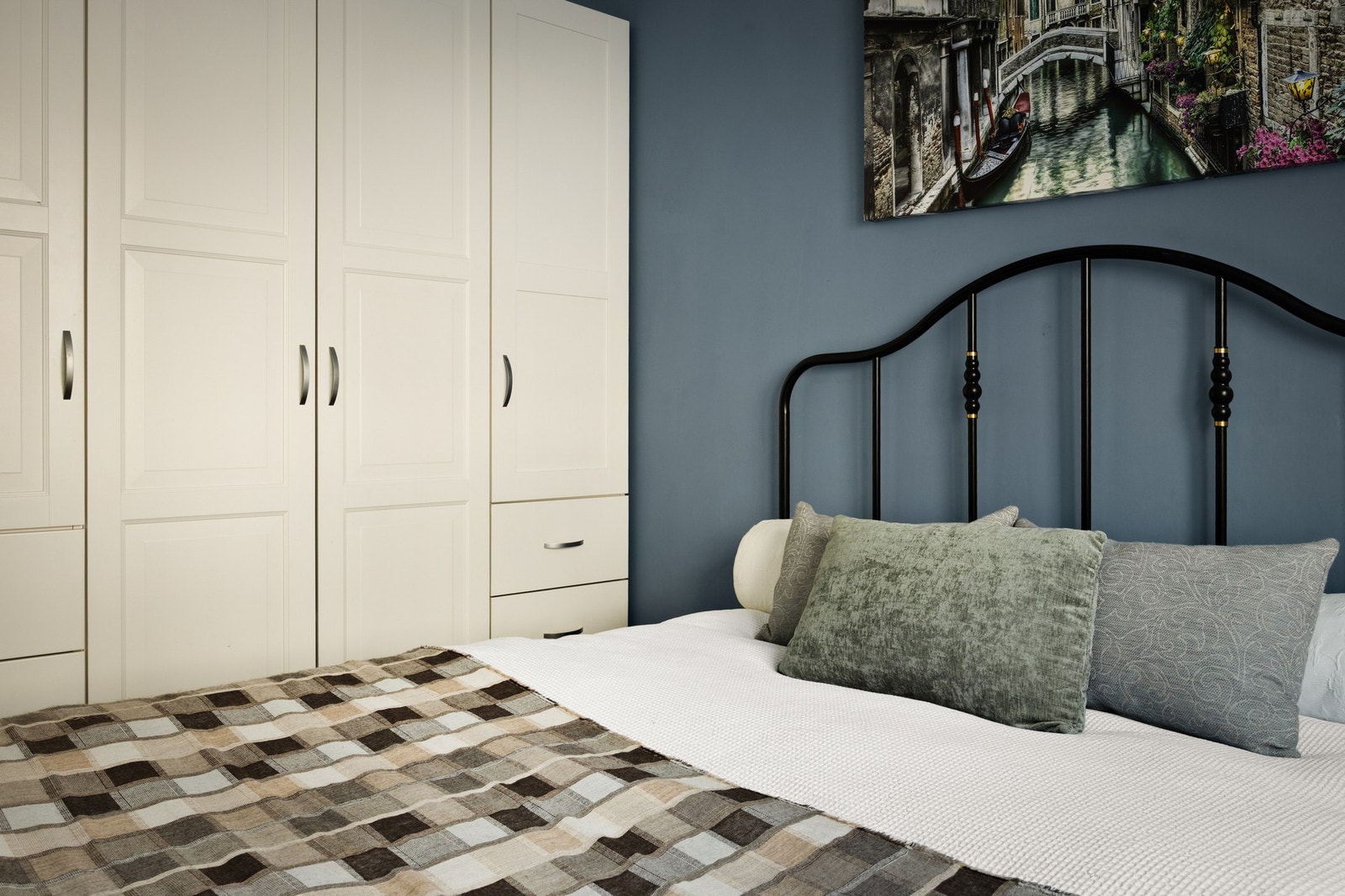 Soverommet har en fin størrelse med gode oppbevaringsmuligheter. Galleribilde