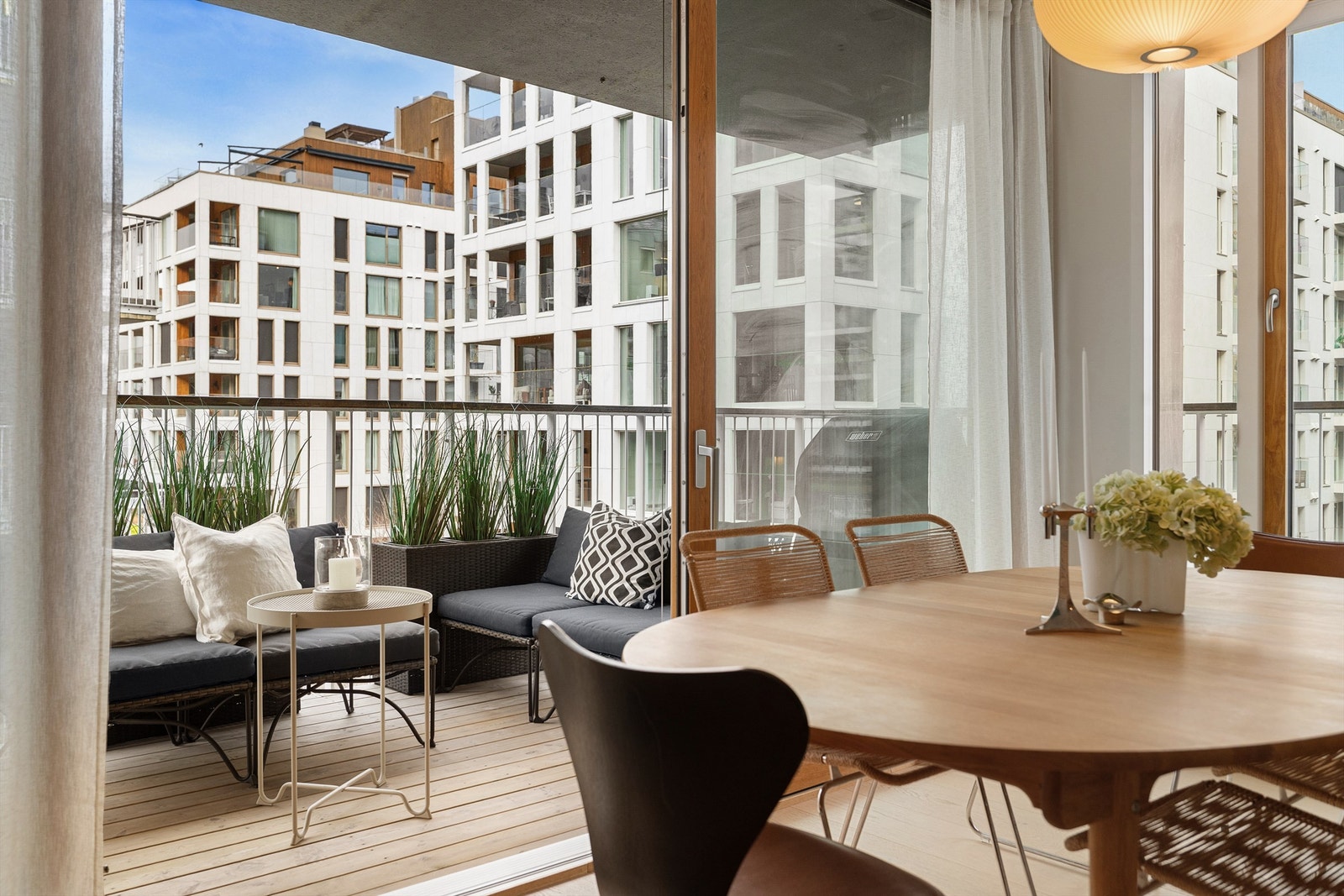 Dette er en lekker 3-roms selveierleilighet fra 2021, som ligger på hjørnet Galleribilde