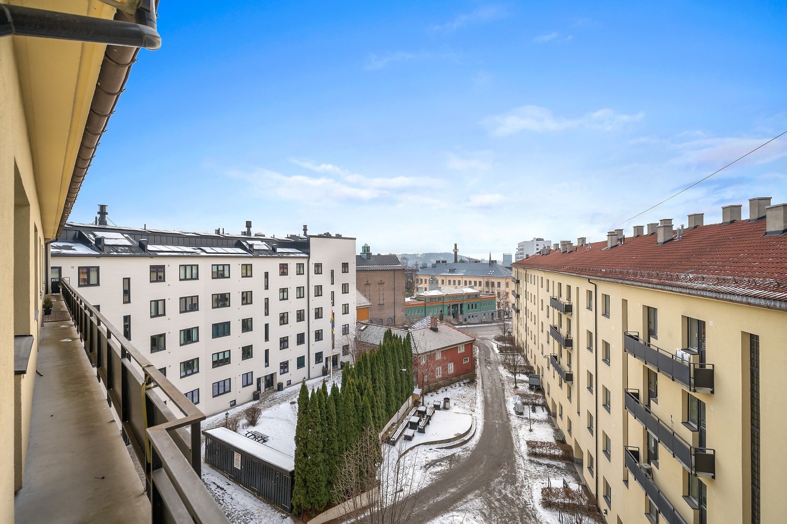 Brannbalkong med flott utsyn Galleribilde