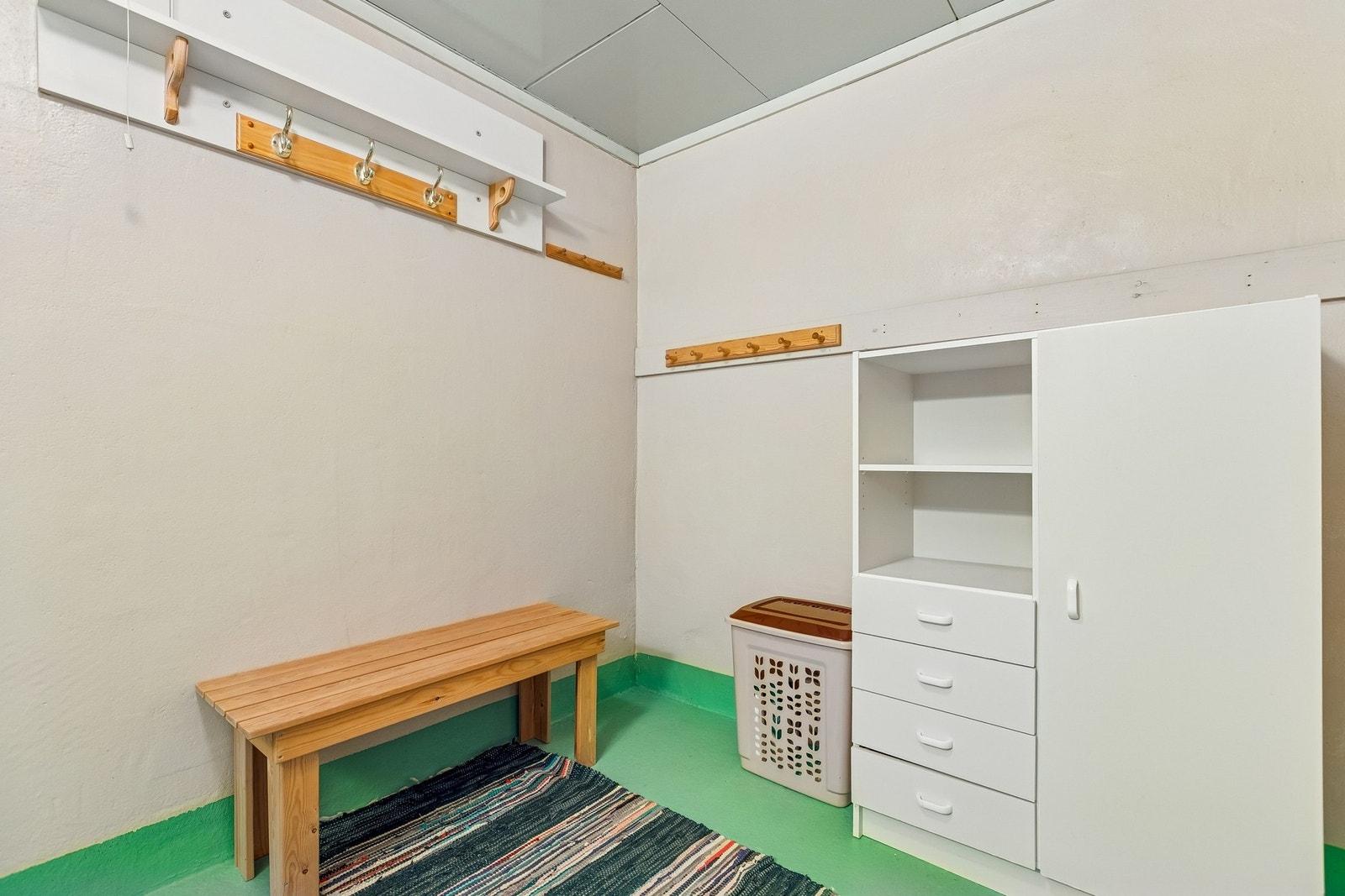 Baderommet i kjelleren måler 6 kvm. Galleribilde